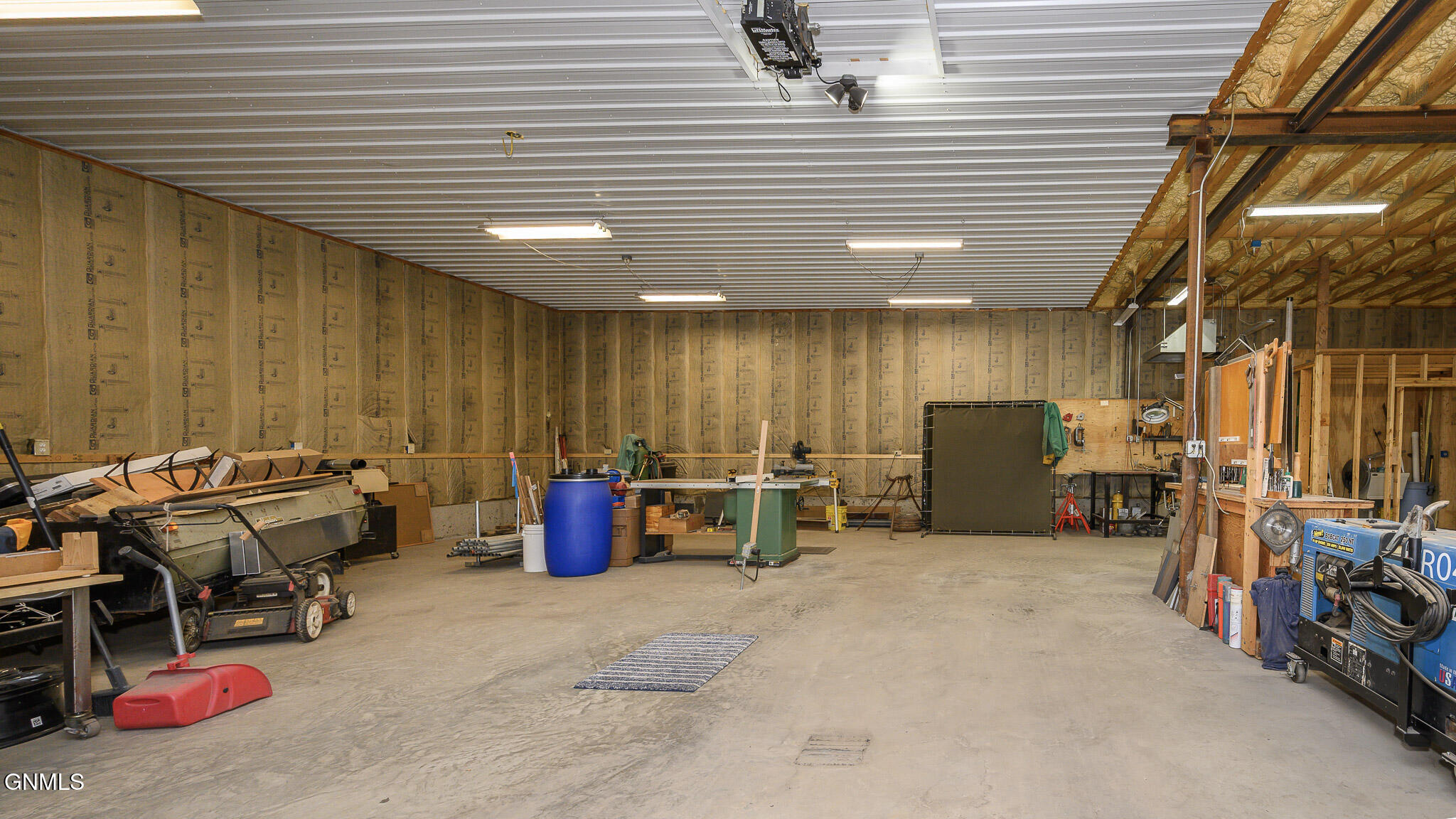 main property photo 16