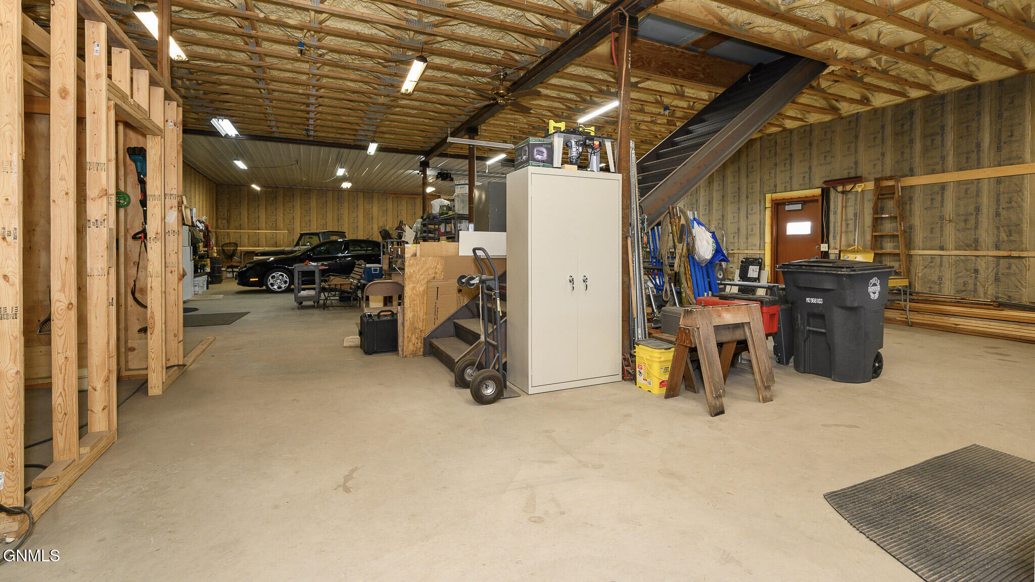 main property photo 18