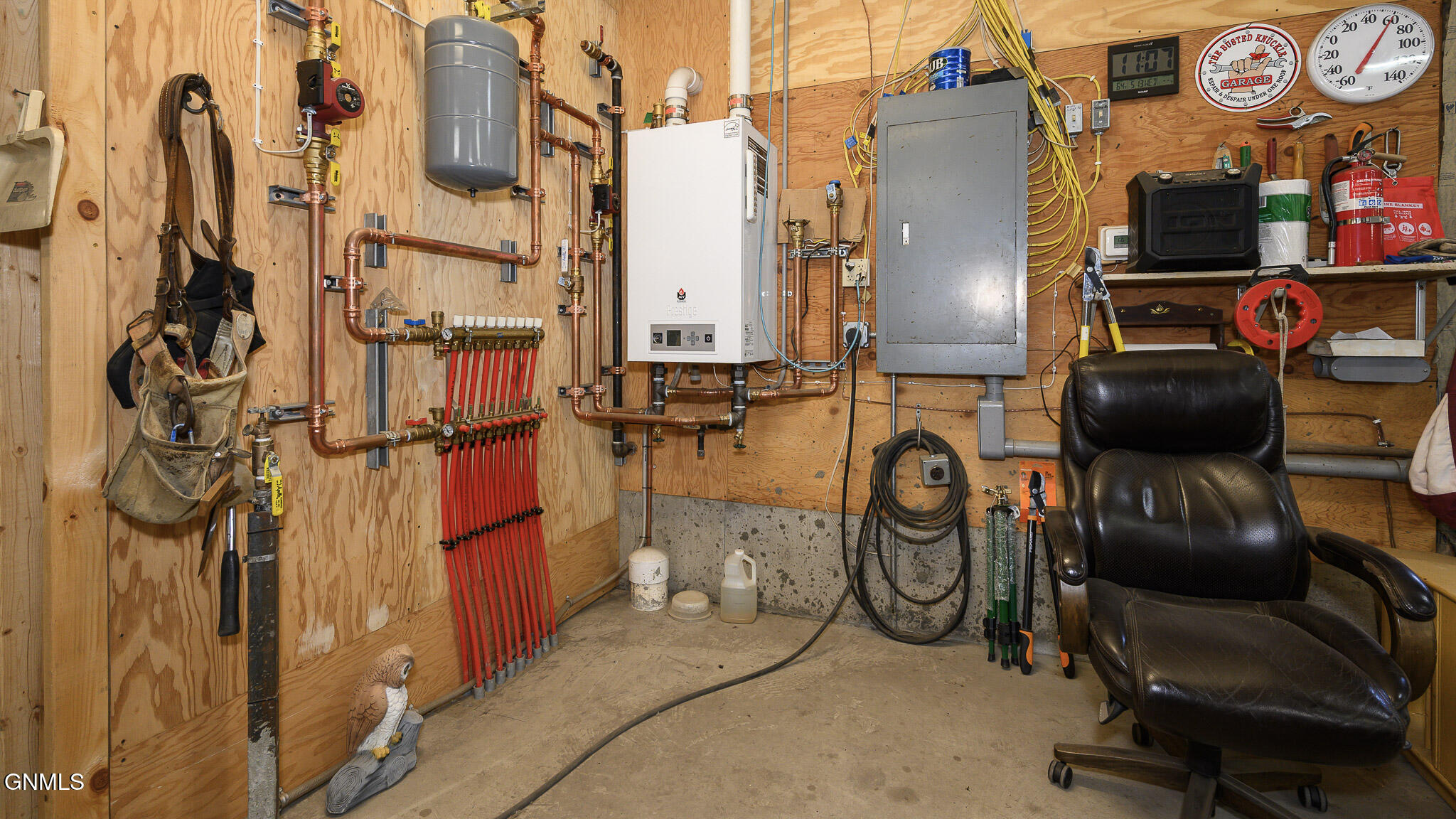 main property photo 25