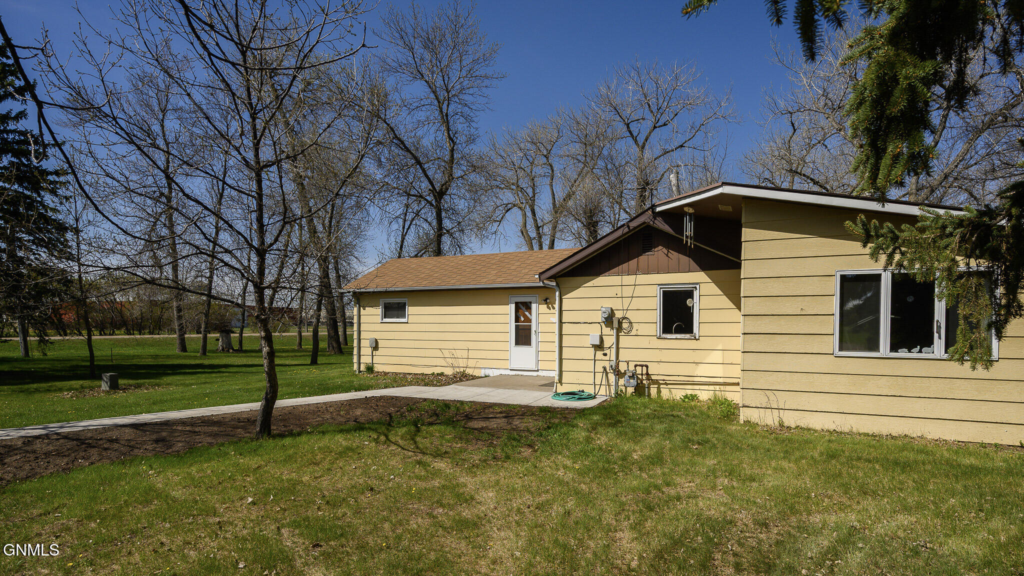 main property photo 31