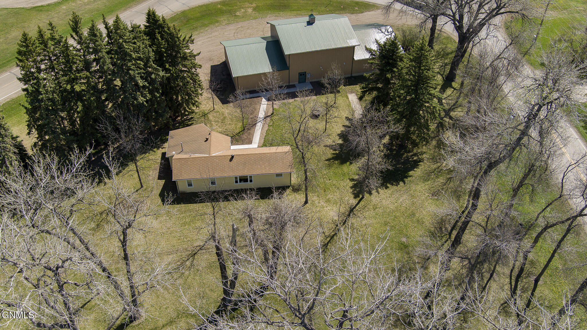 main property photo 35