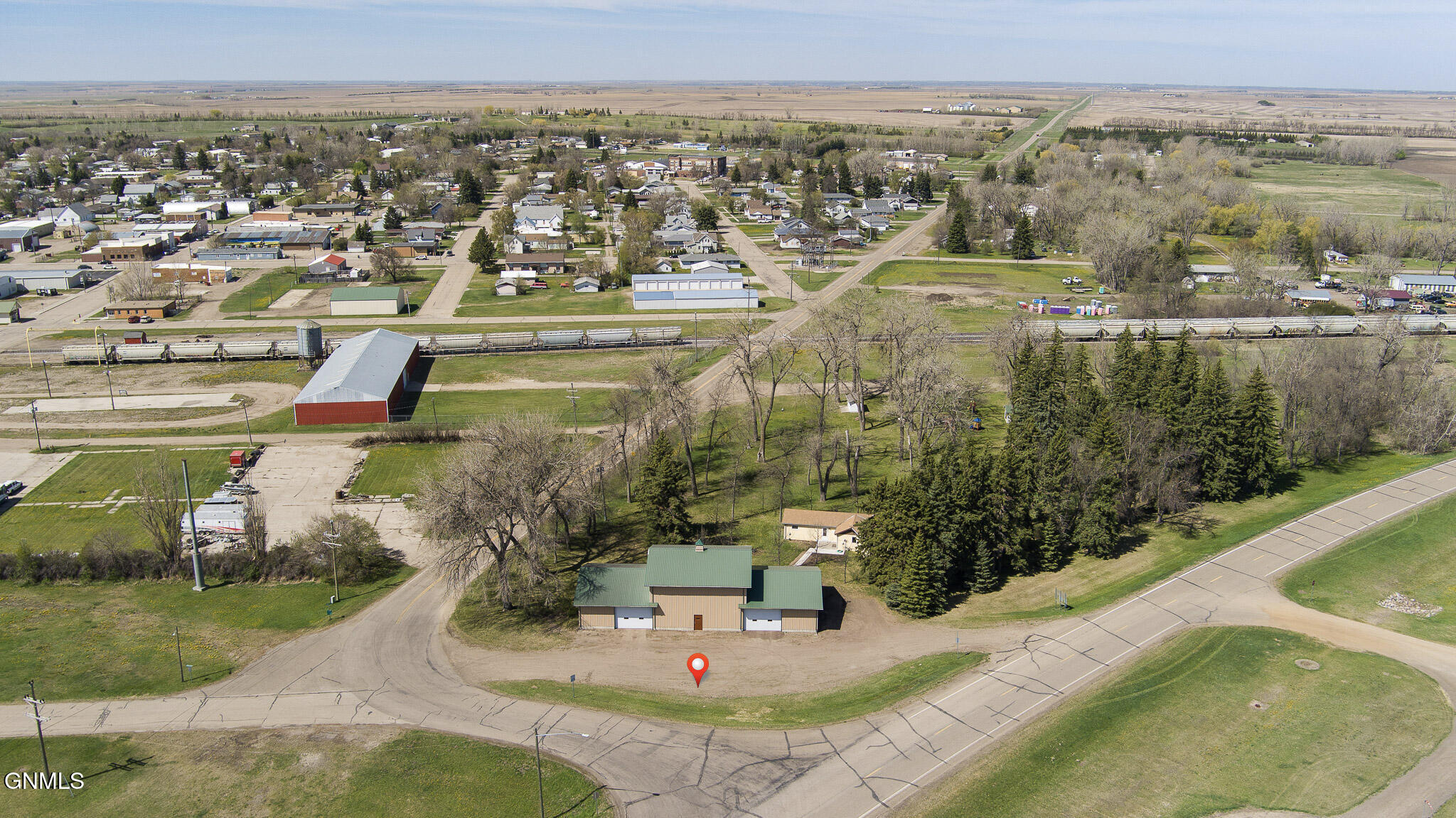 main property photo 37