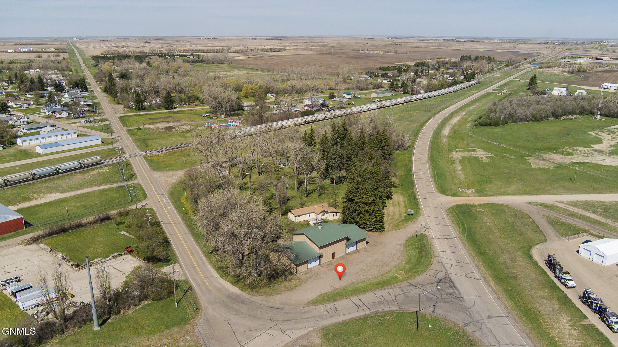 main property photo 38