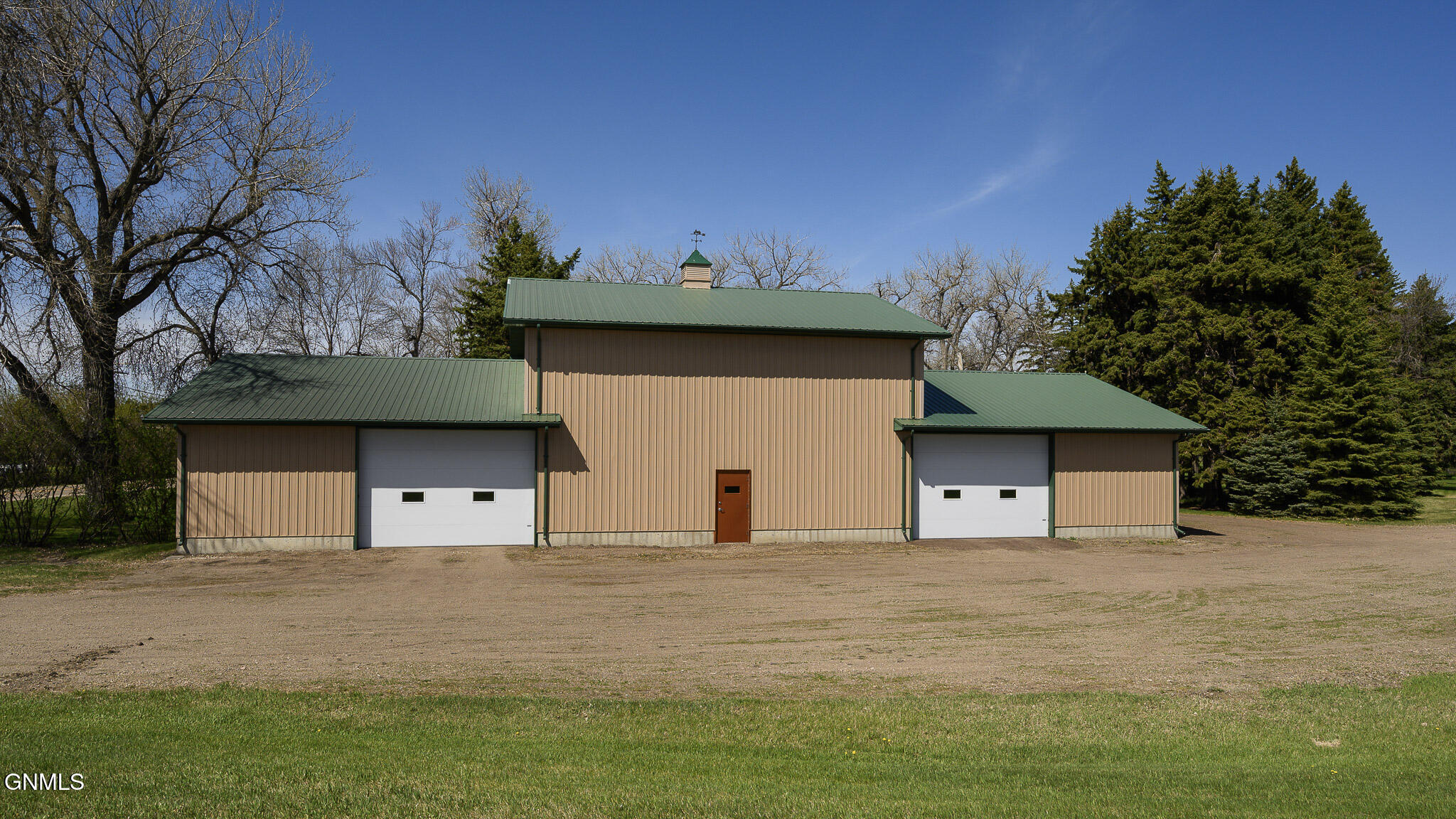 main property photo 42