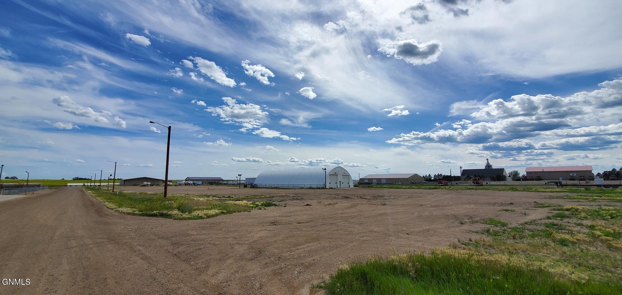 main property photo 10