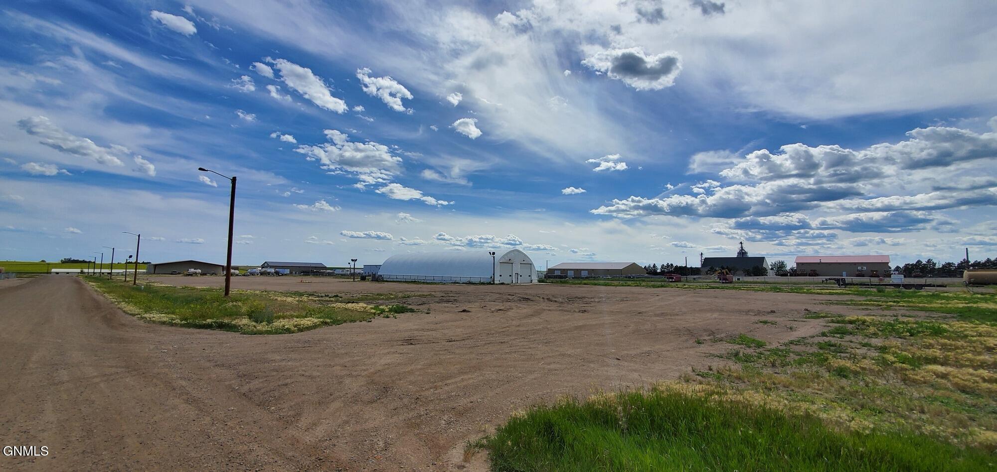 main property photo 11