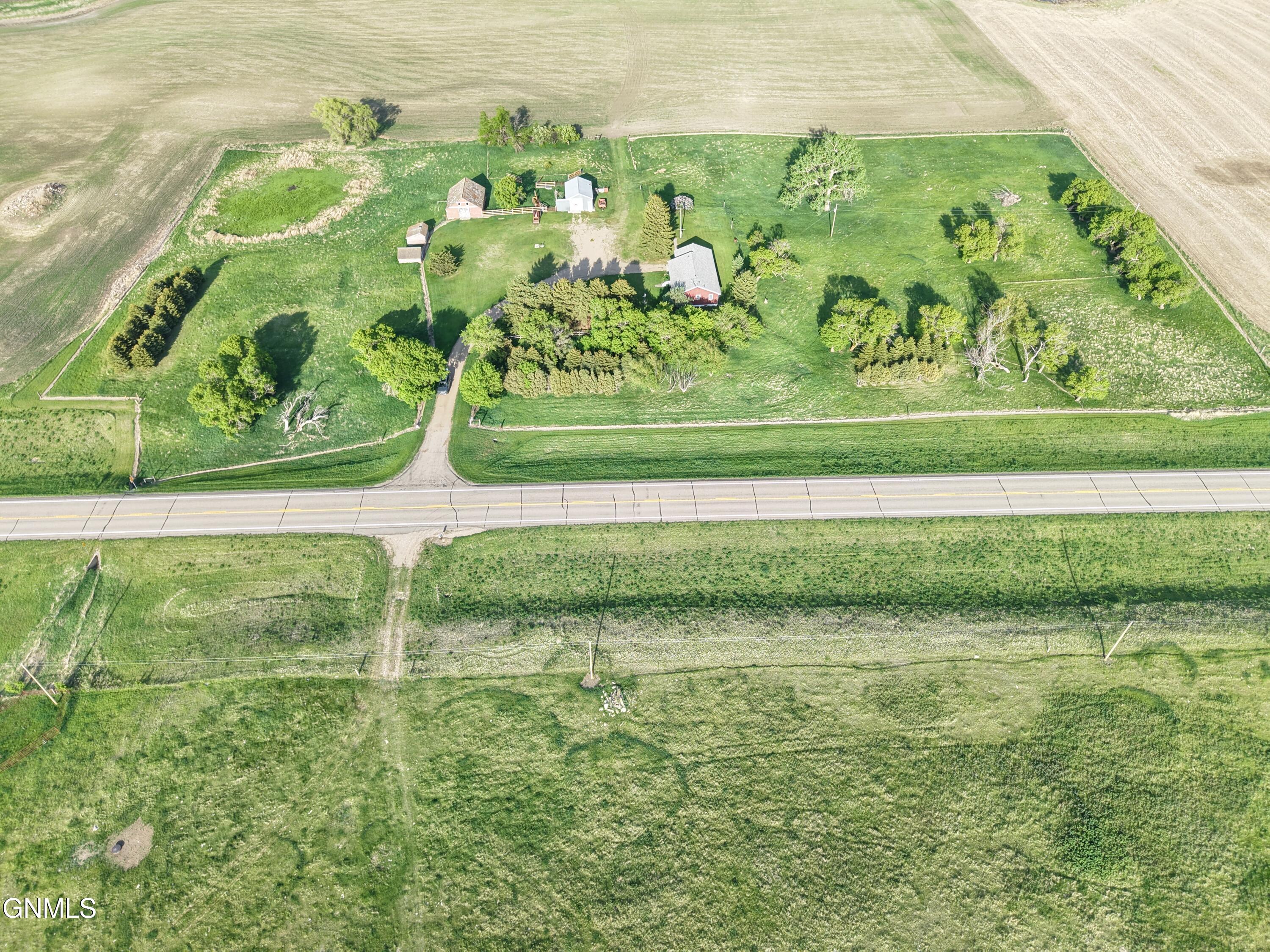 main property photo 5