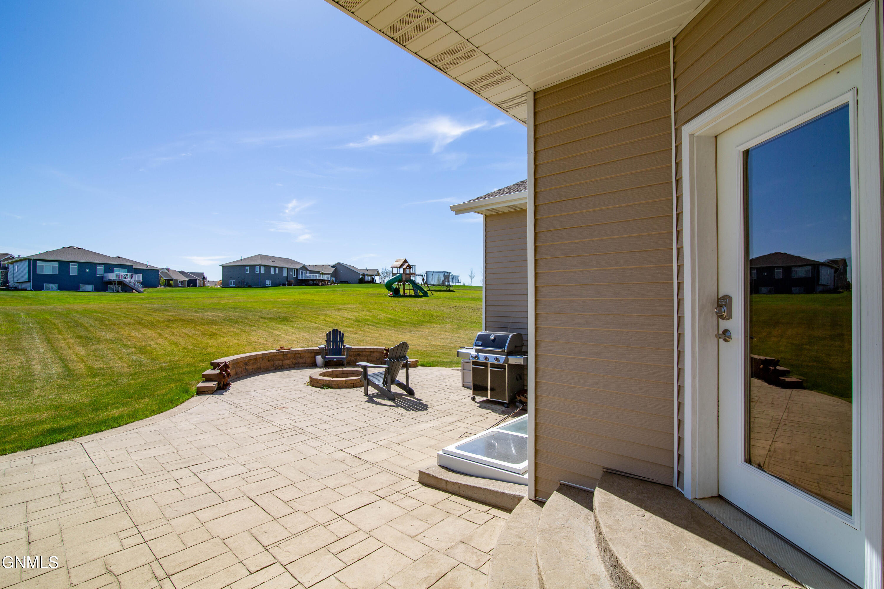 main property photo 66