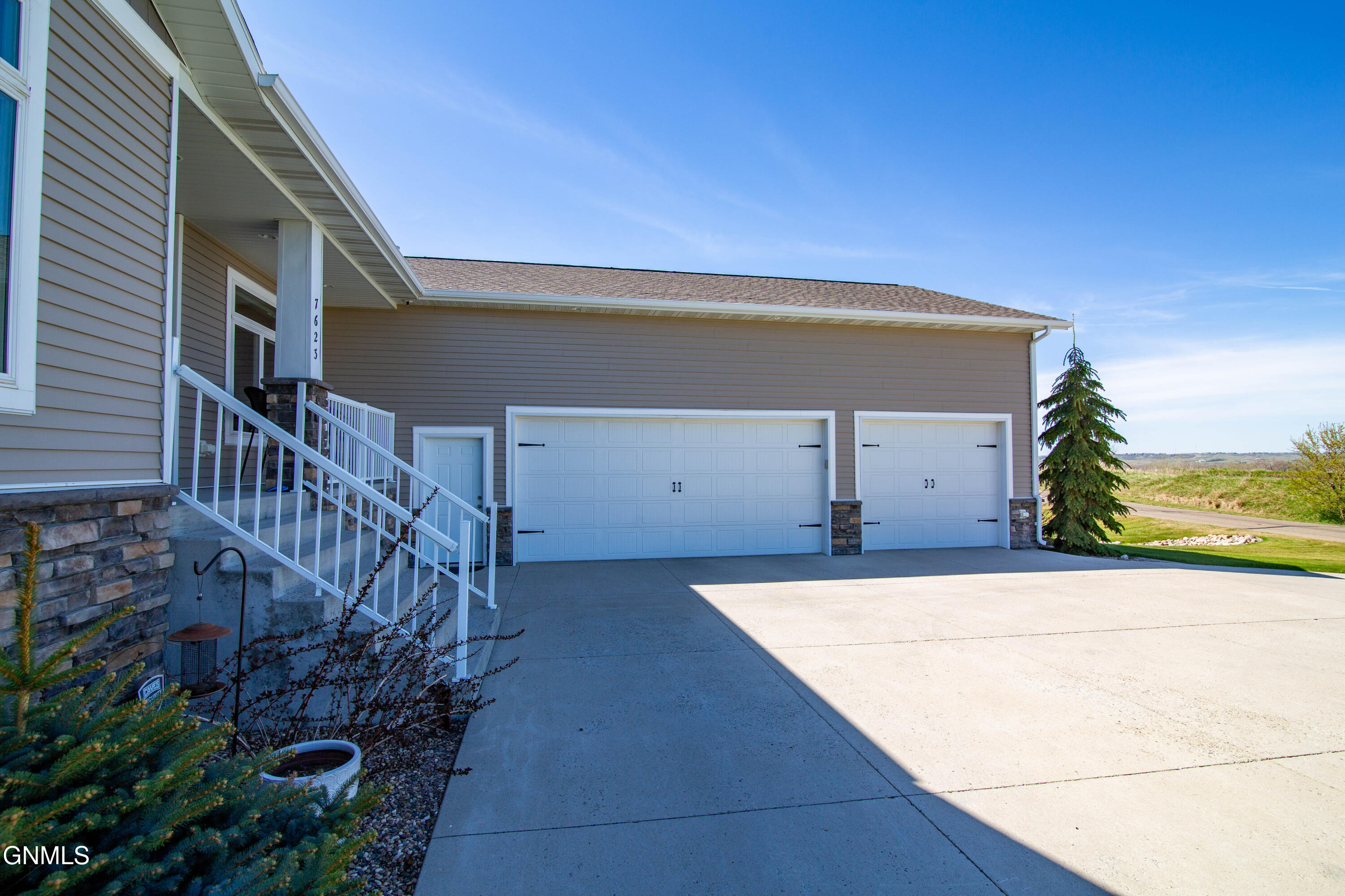 main property photo 68