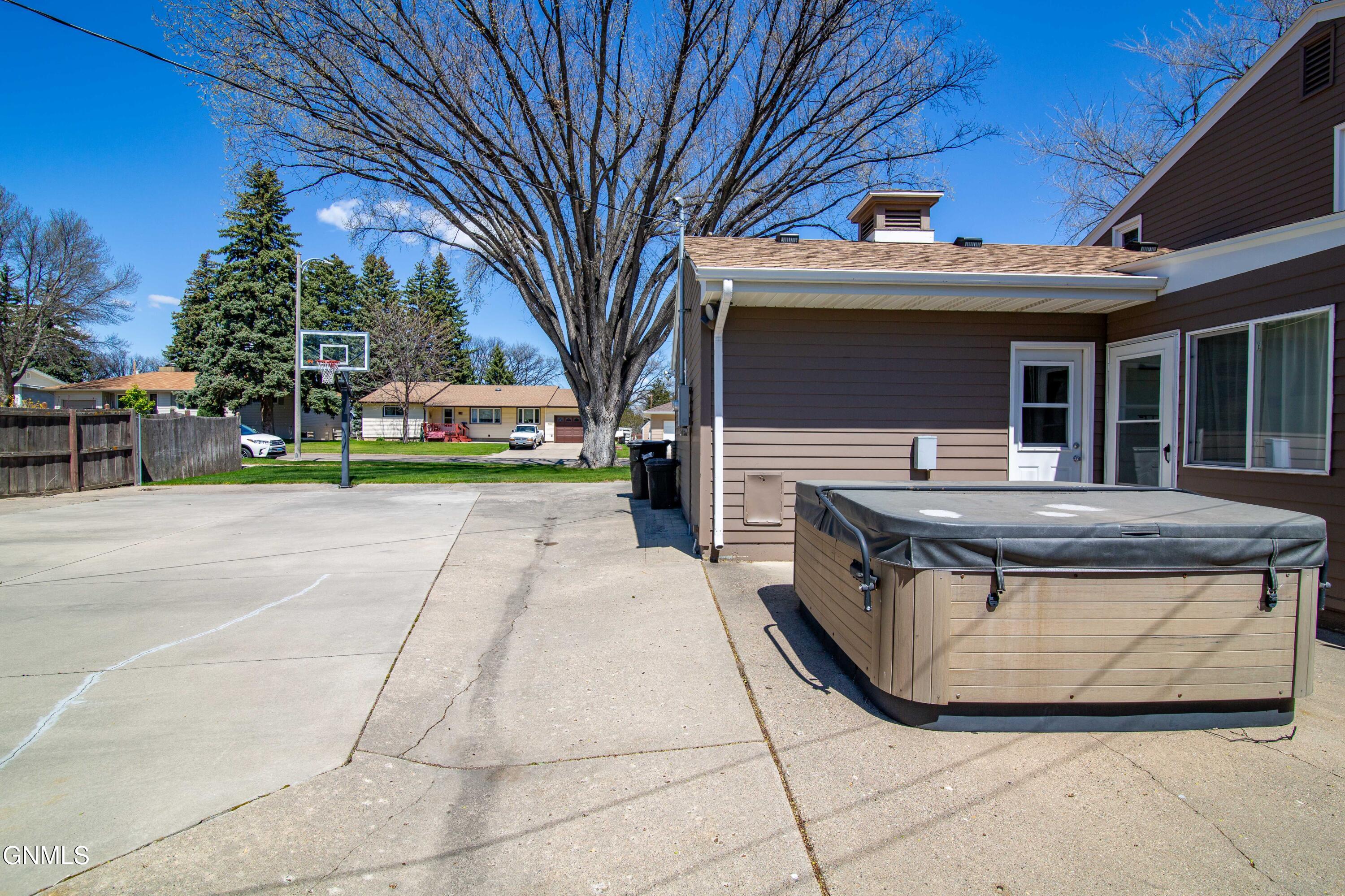 main property photo 59