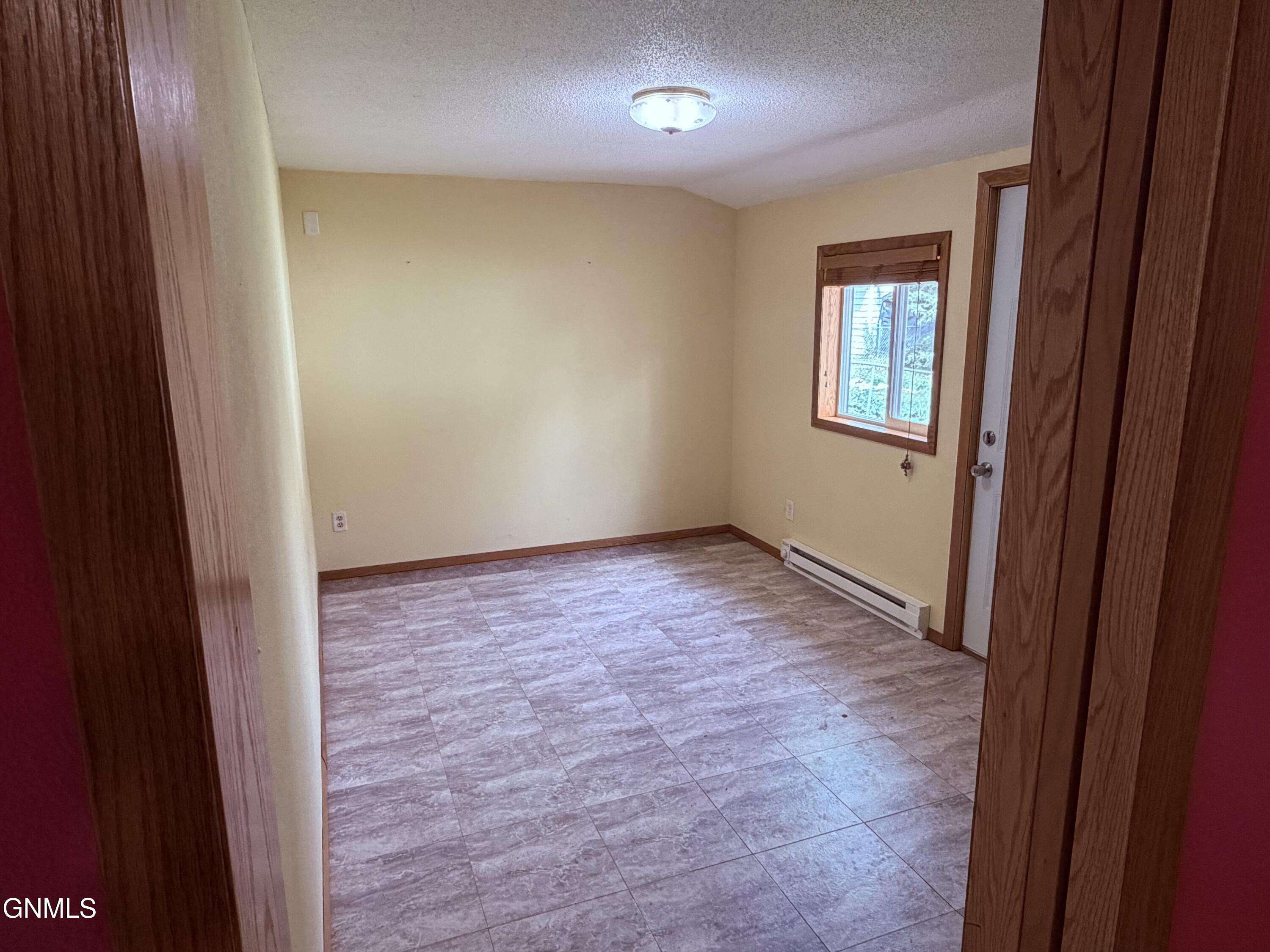 property viewer photo 18