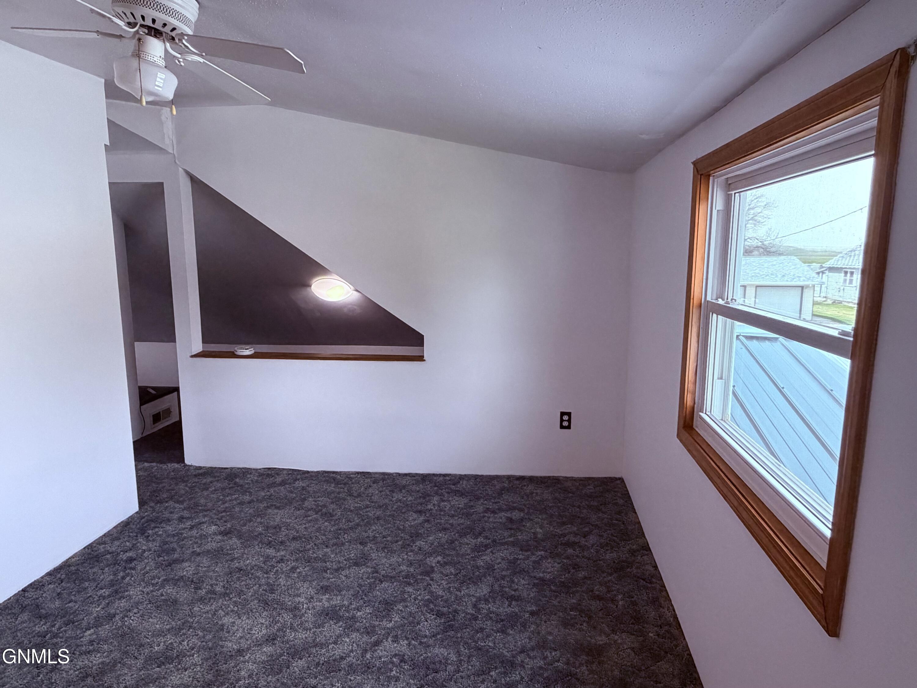 property viewer photo 19