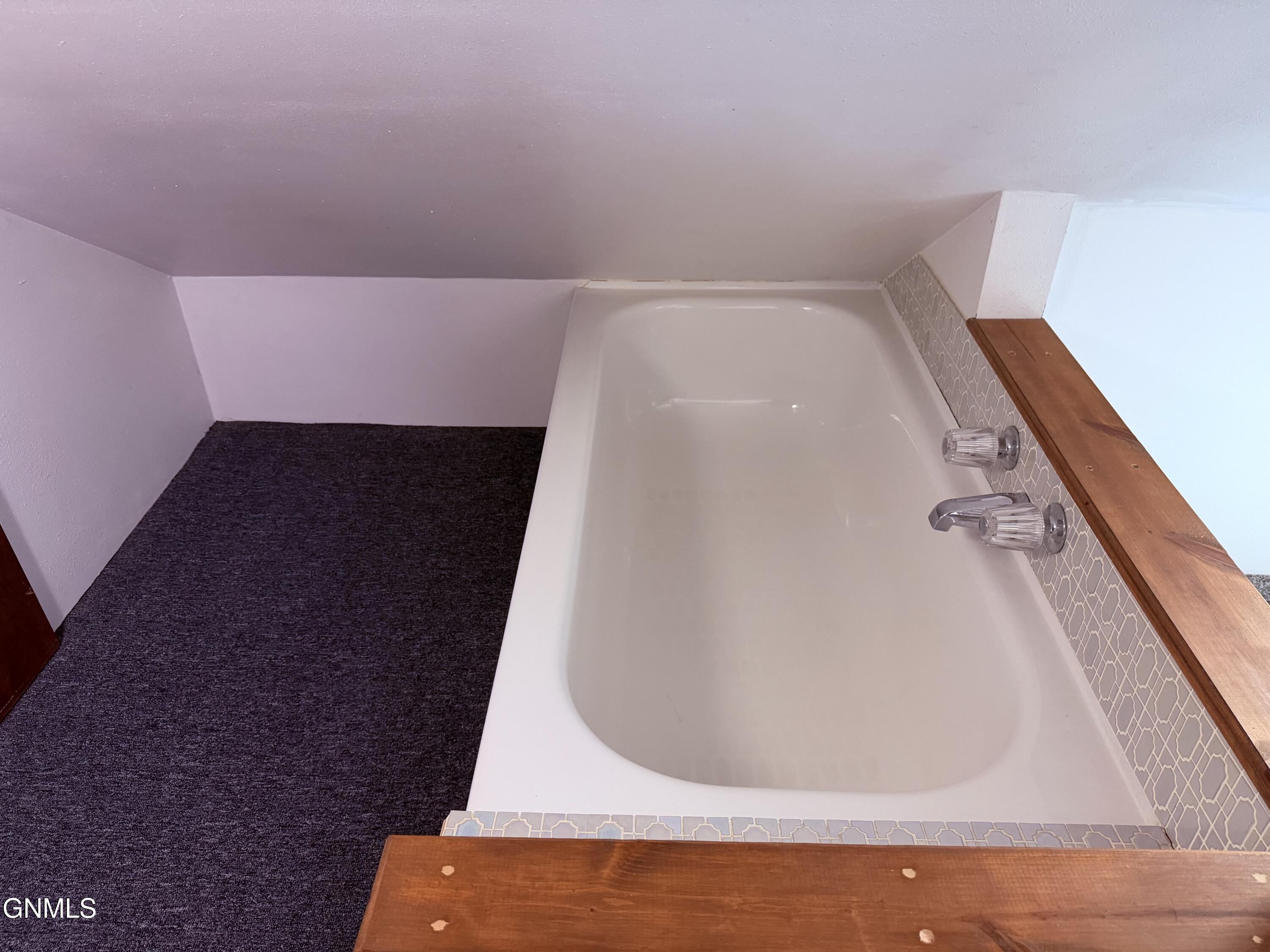 property viewer photo 23