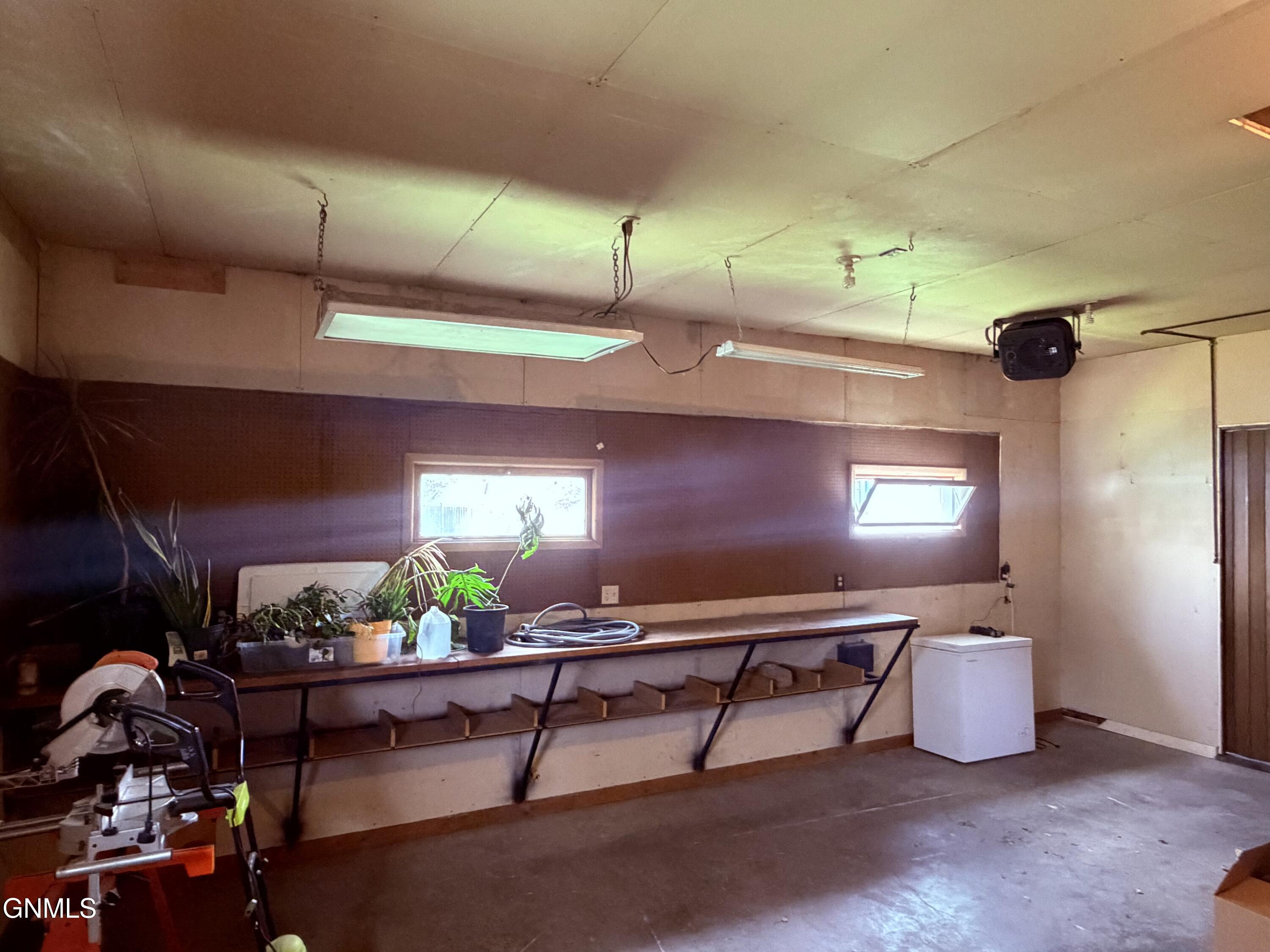 property viewer photo 28