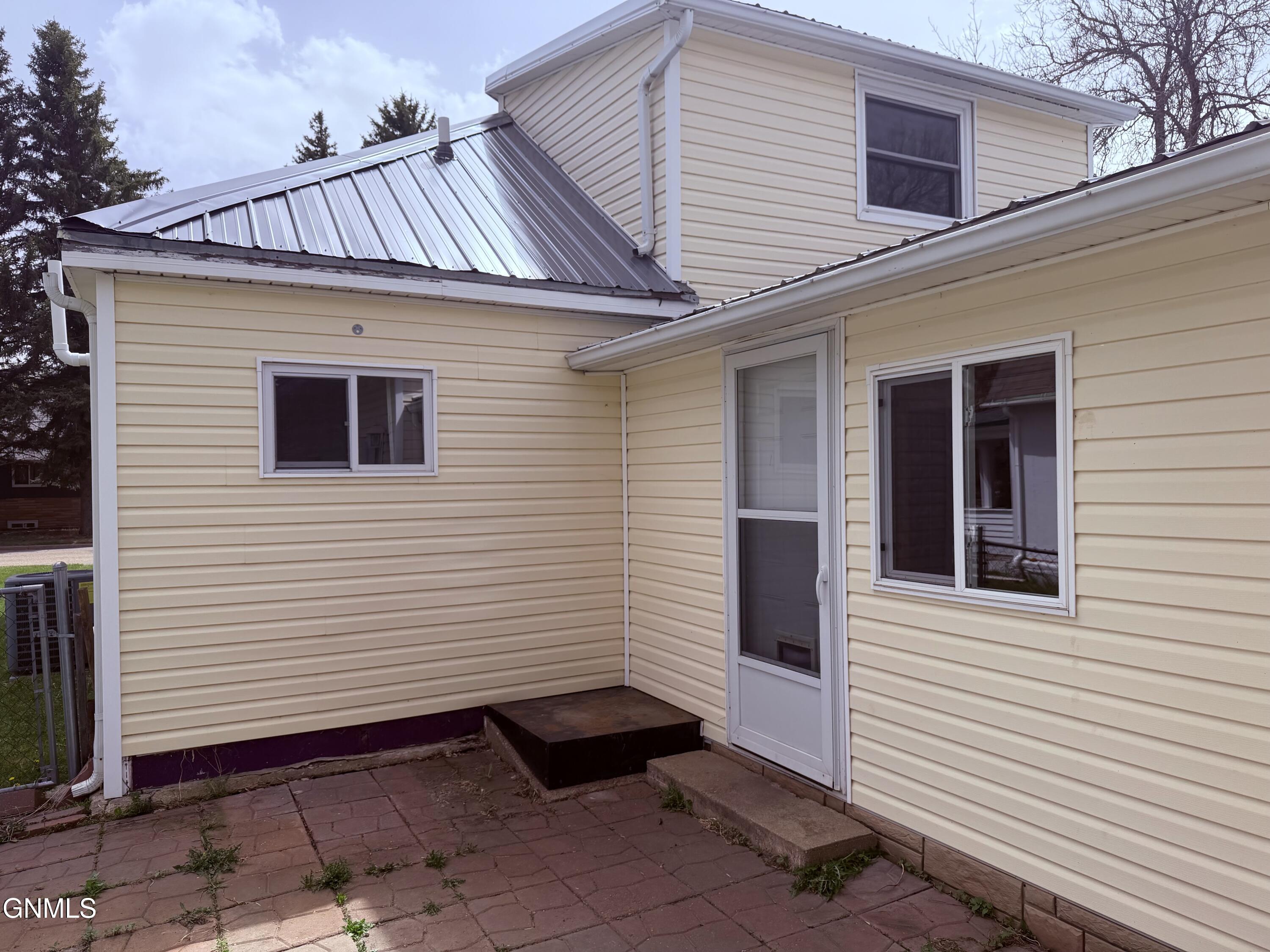 property viewer photo 40