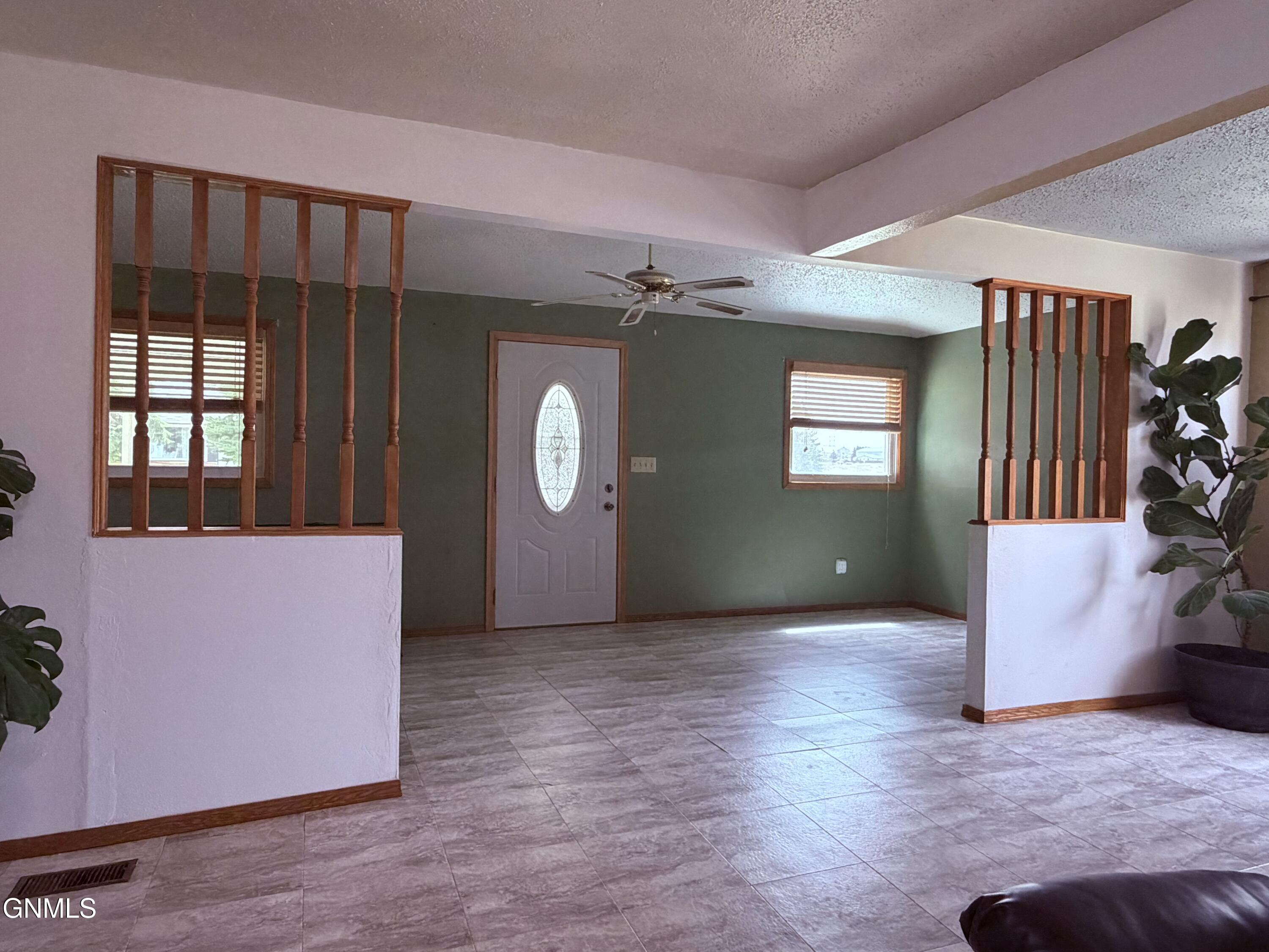 property viewer photo 6