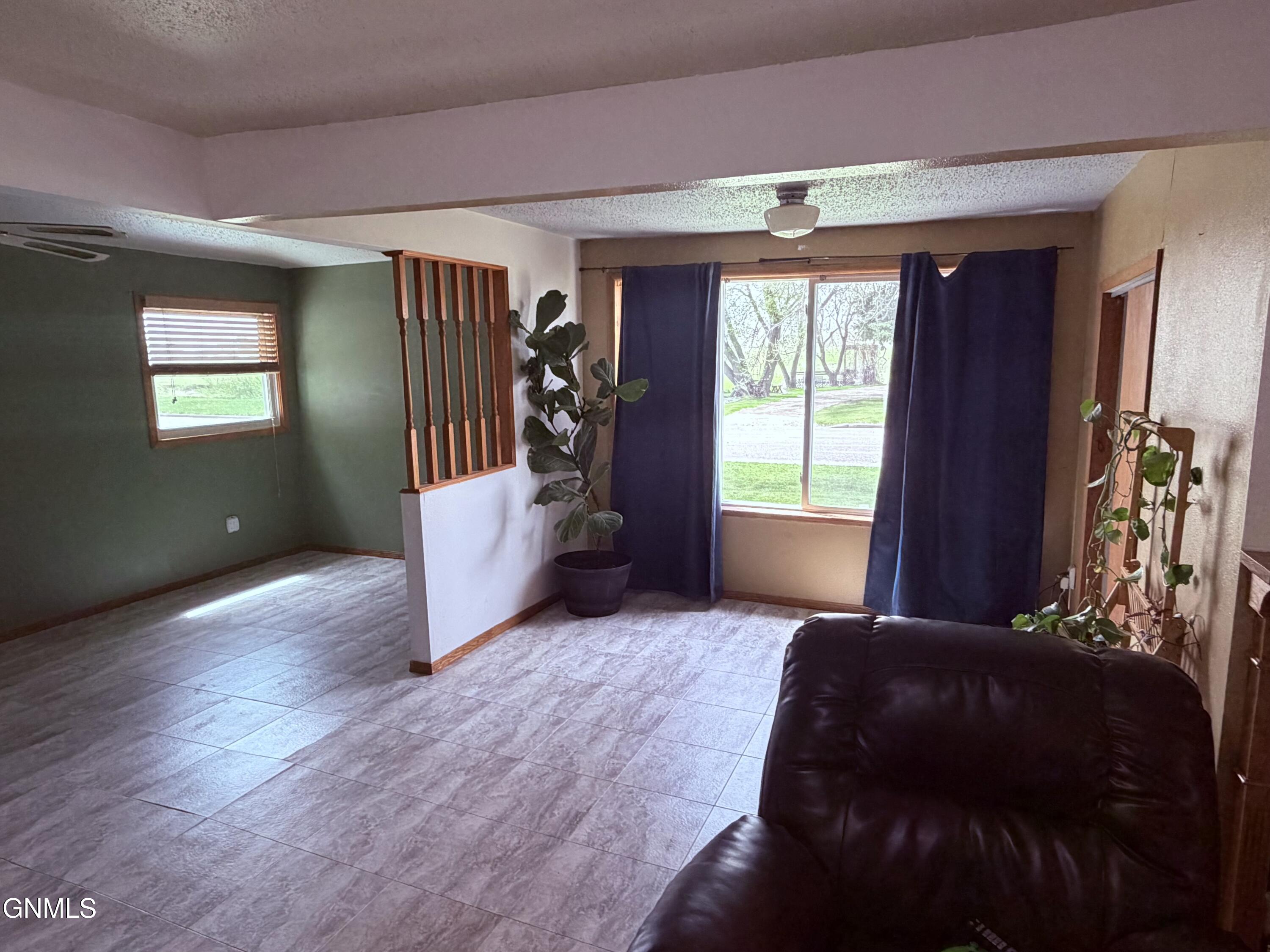 property viewer photo 8