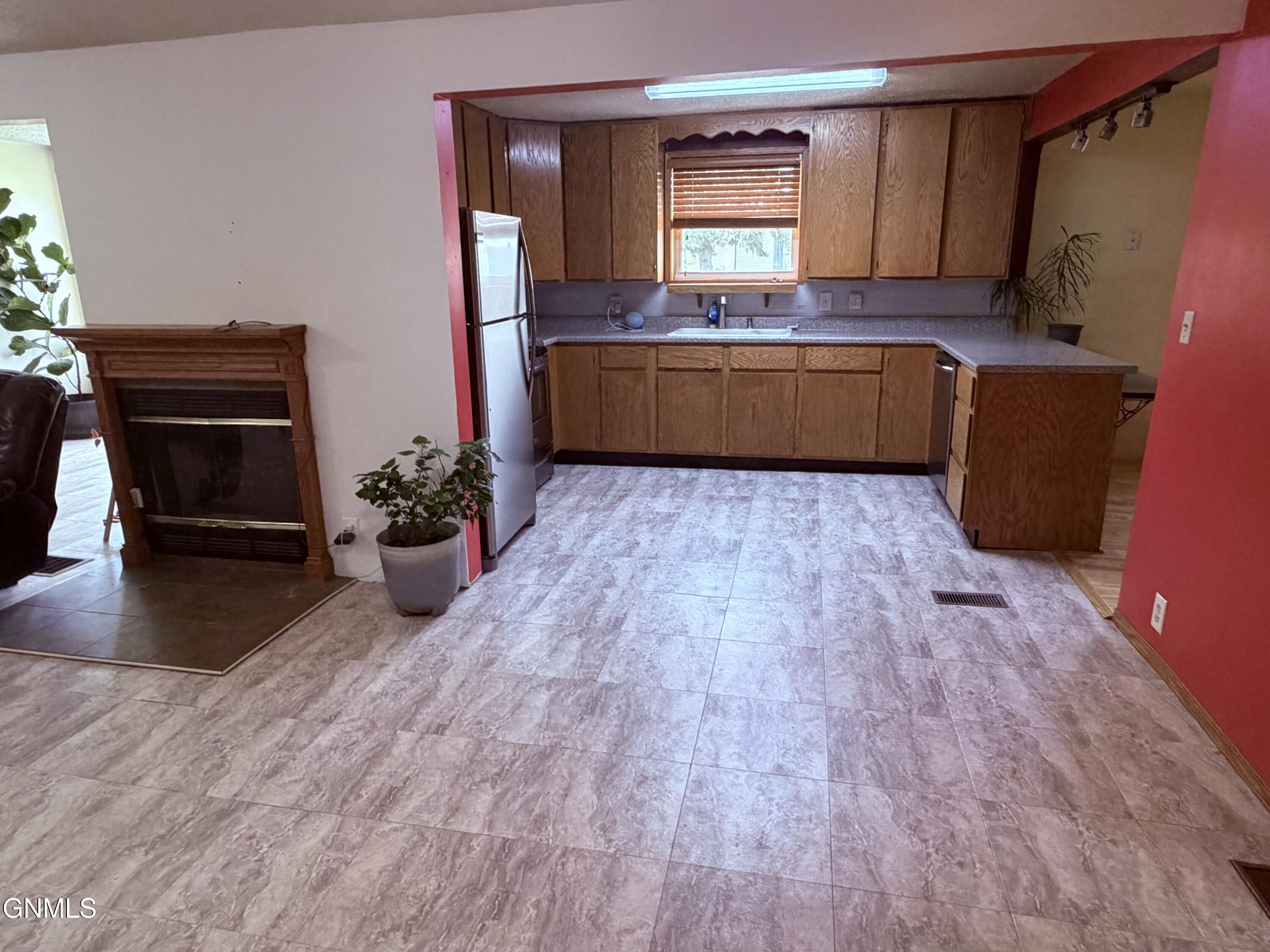 property viewer photo 9