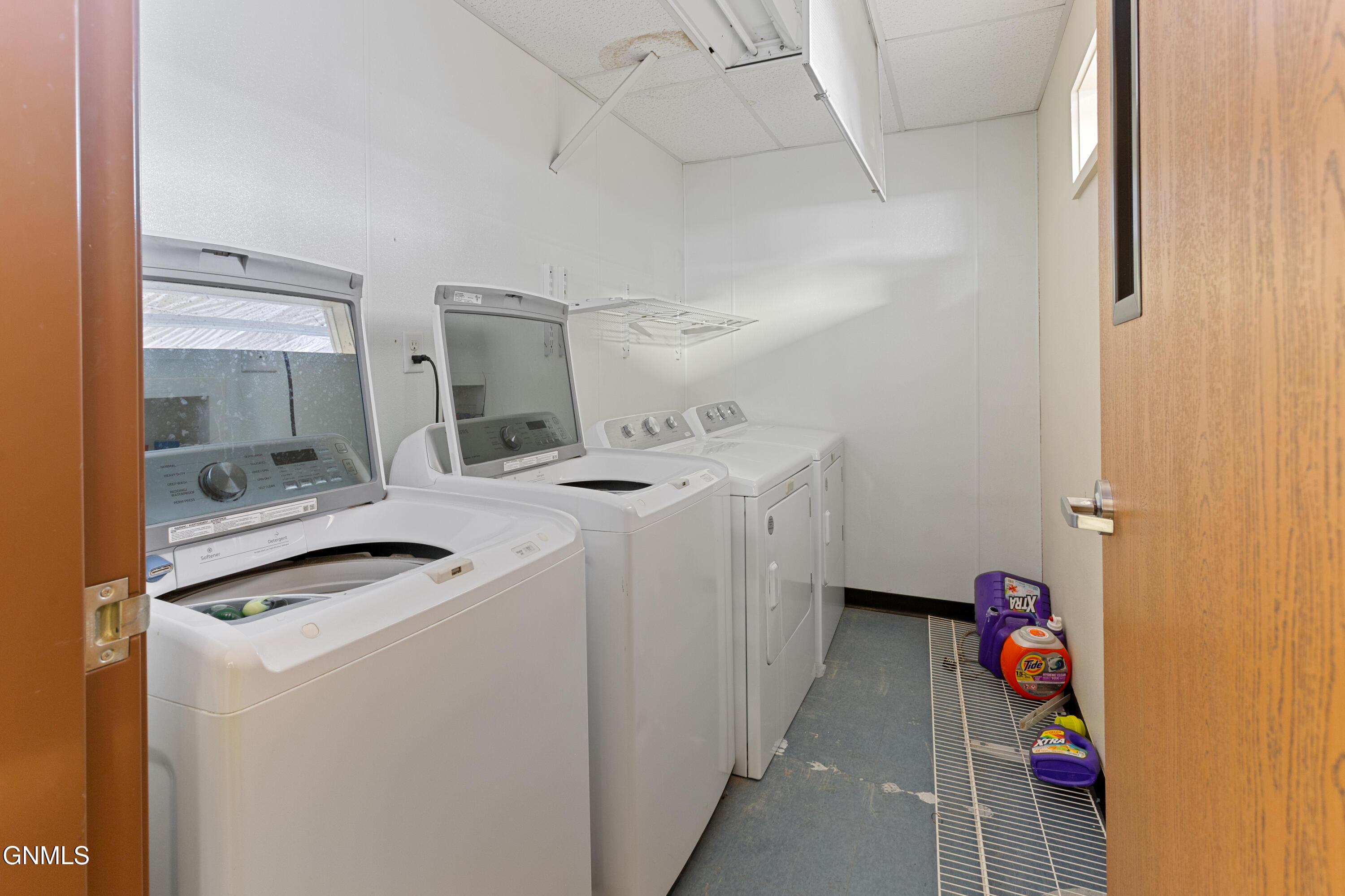 main property photo 16
