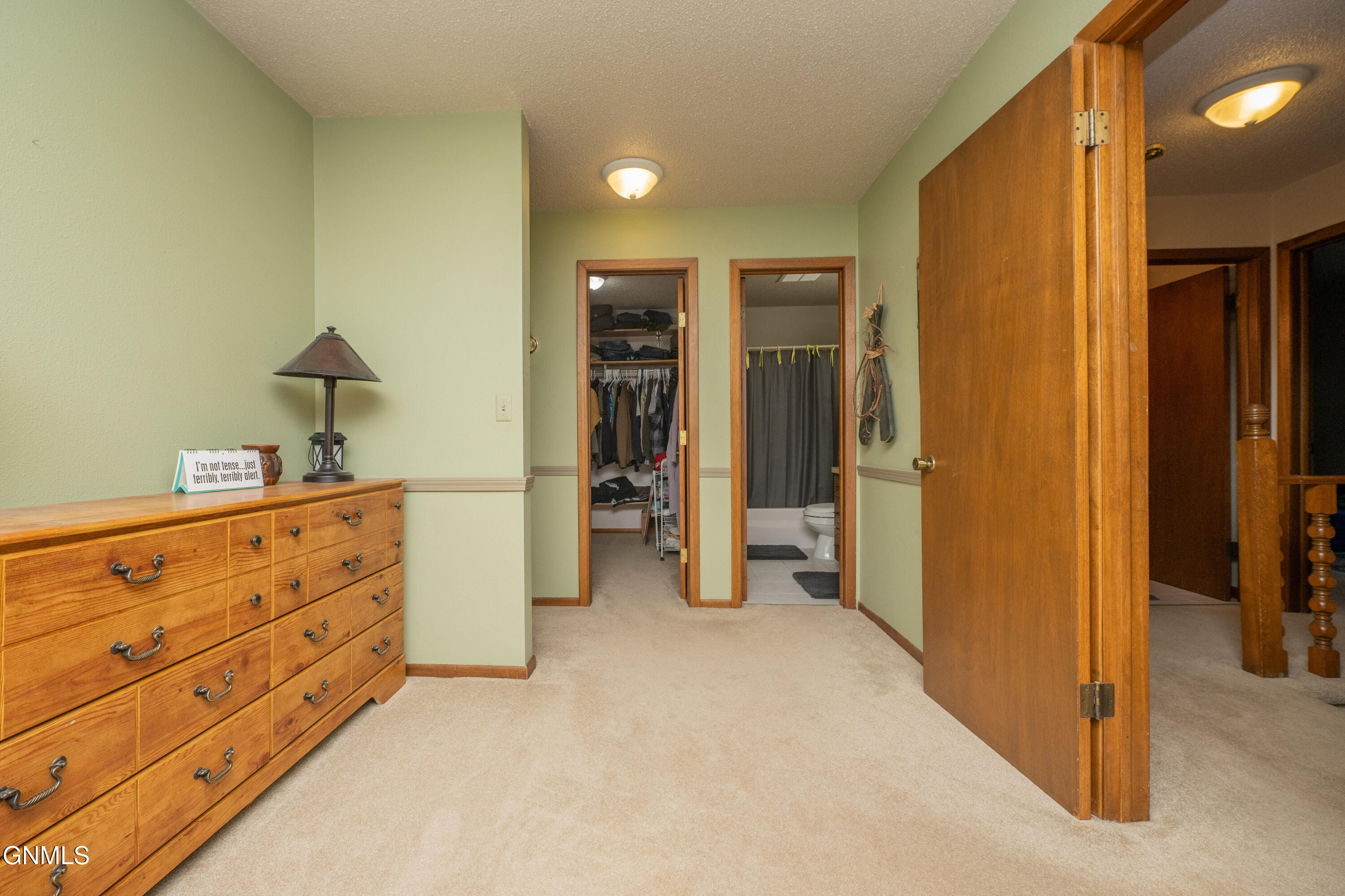 property viewer photo 59