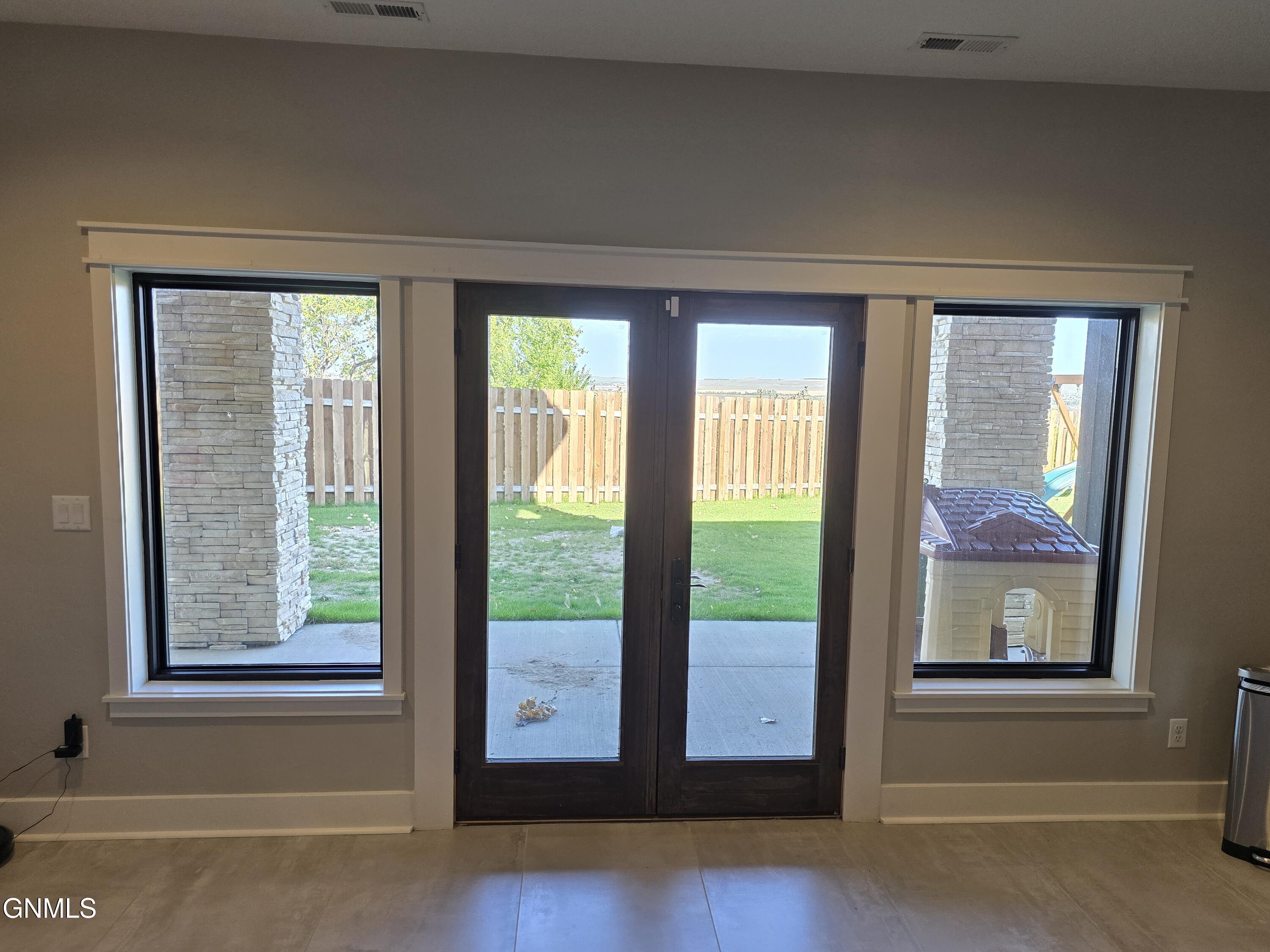 main property photo 94