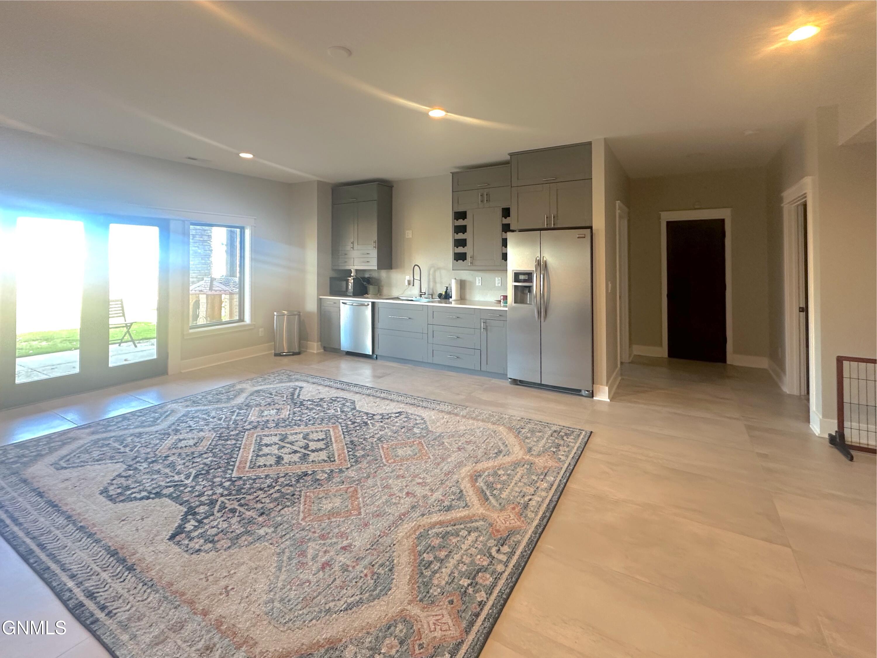 main property photo 99