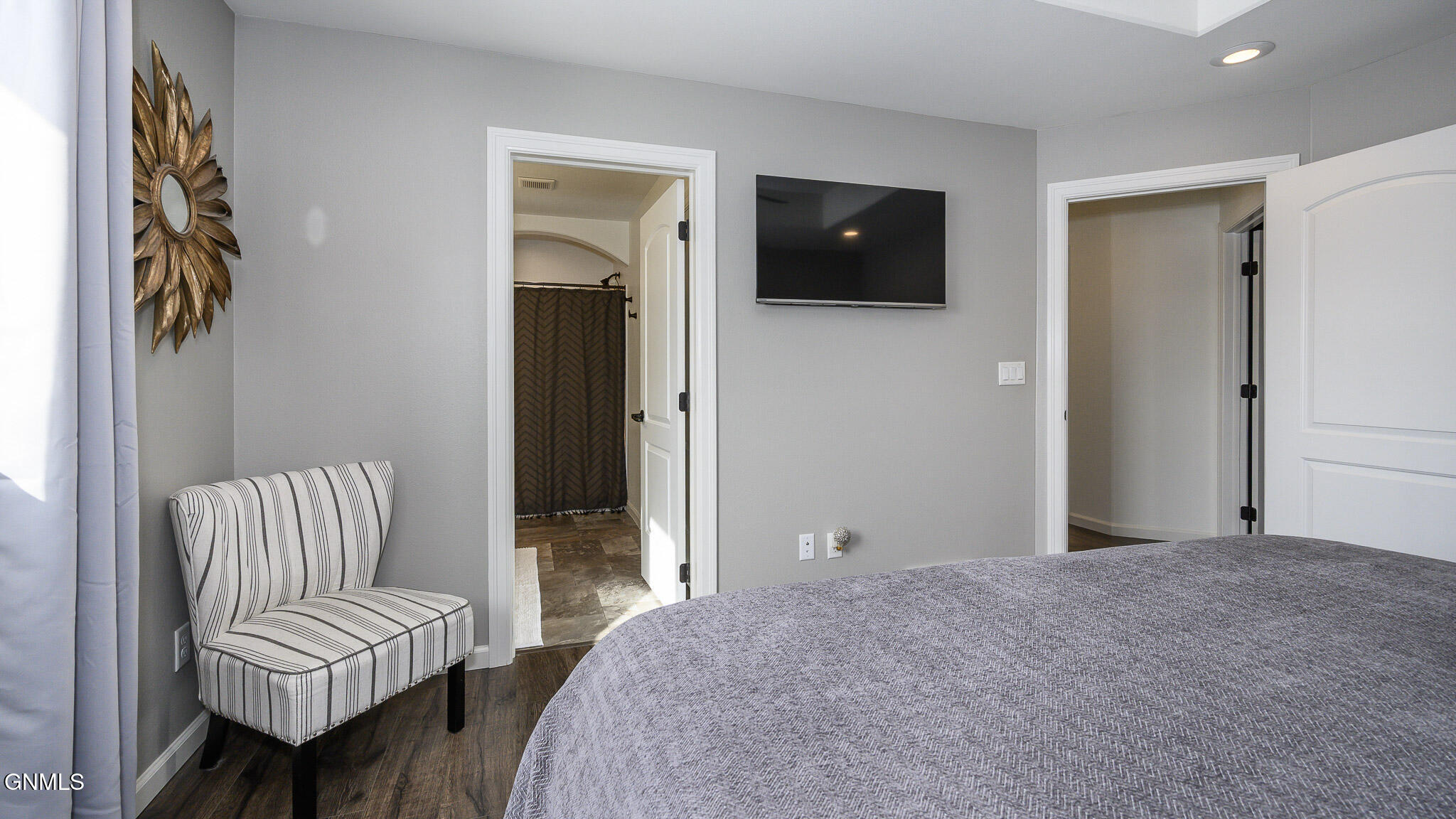 property viewer photo 13