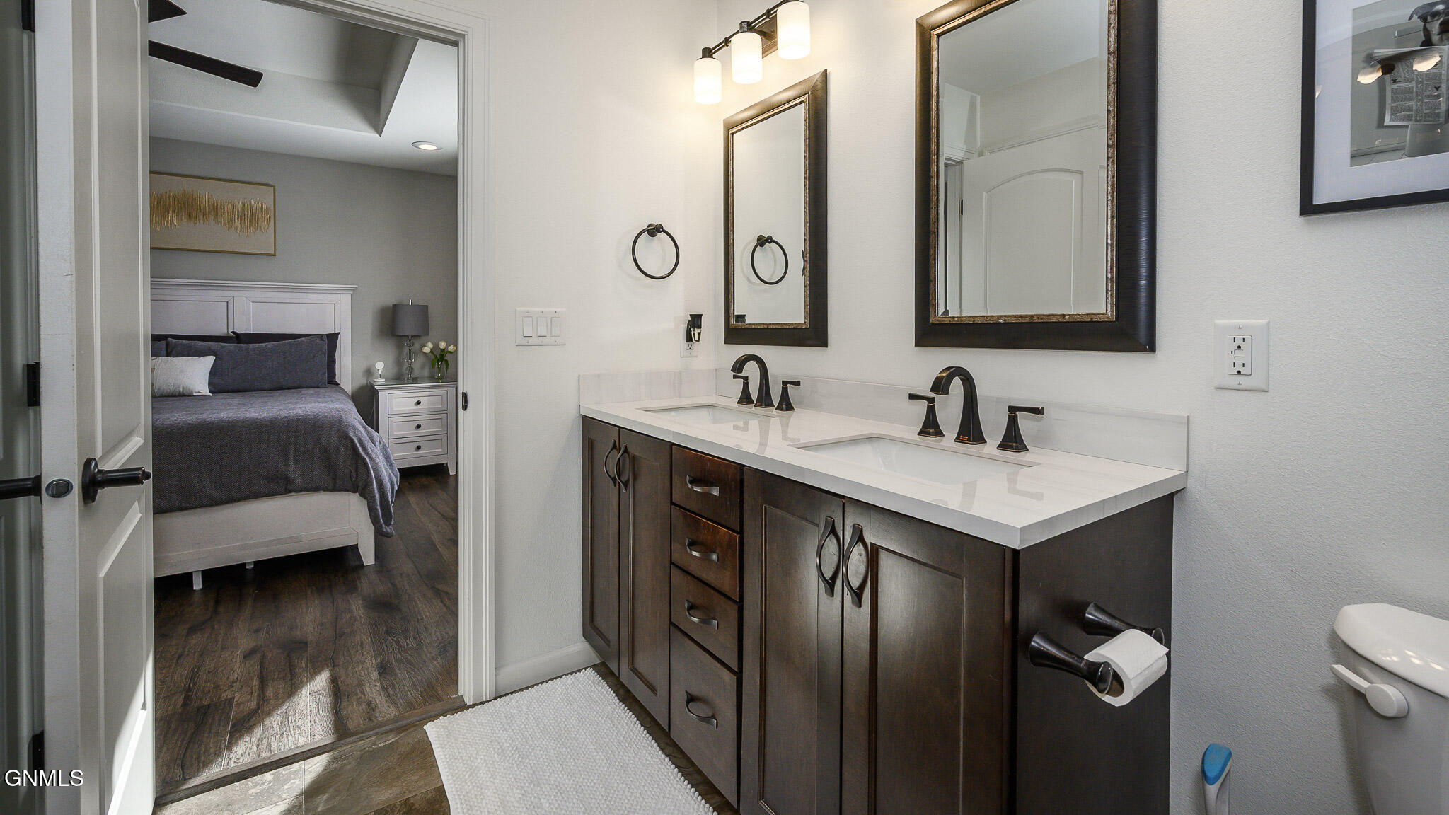 property viewer photo 15
