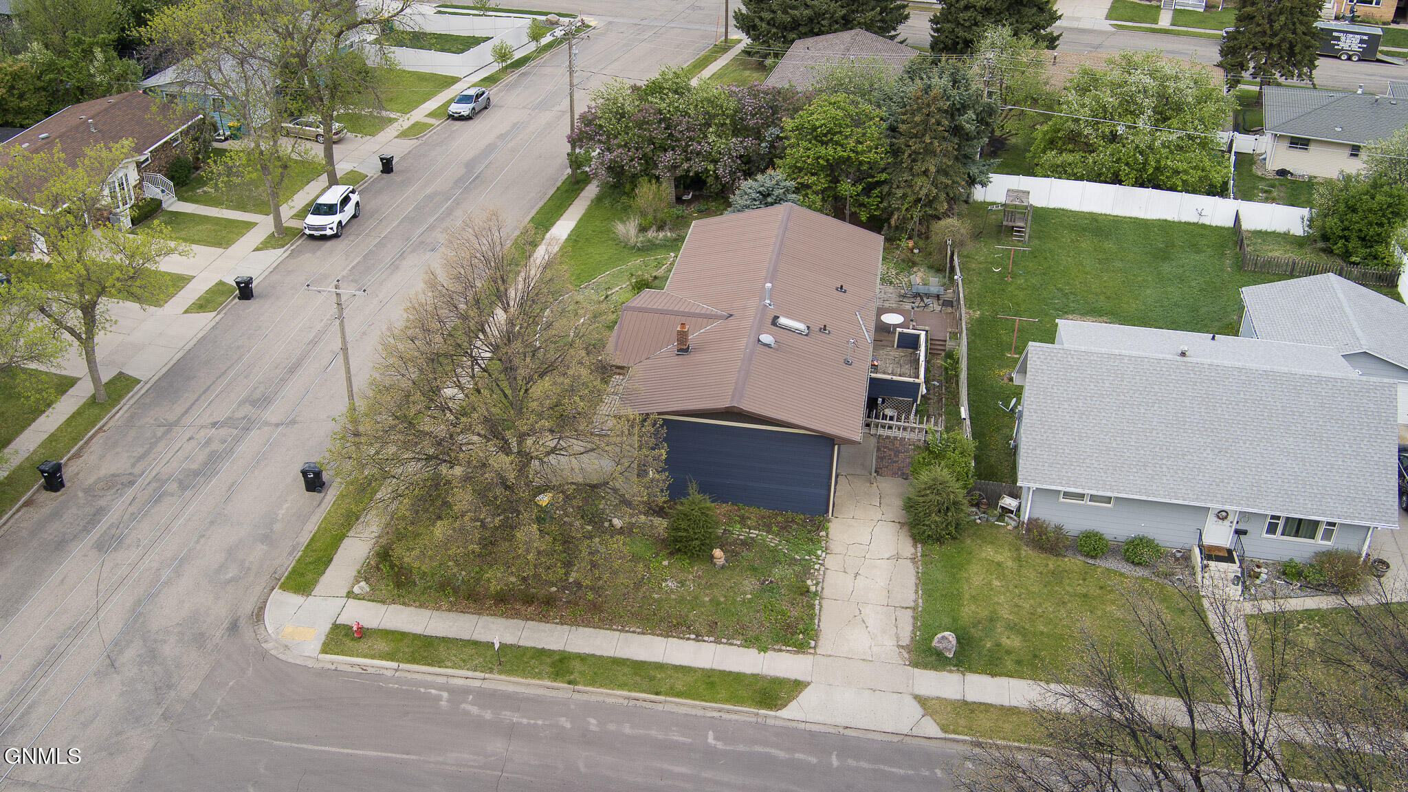 main property photo 5
