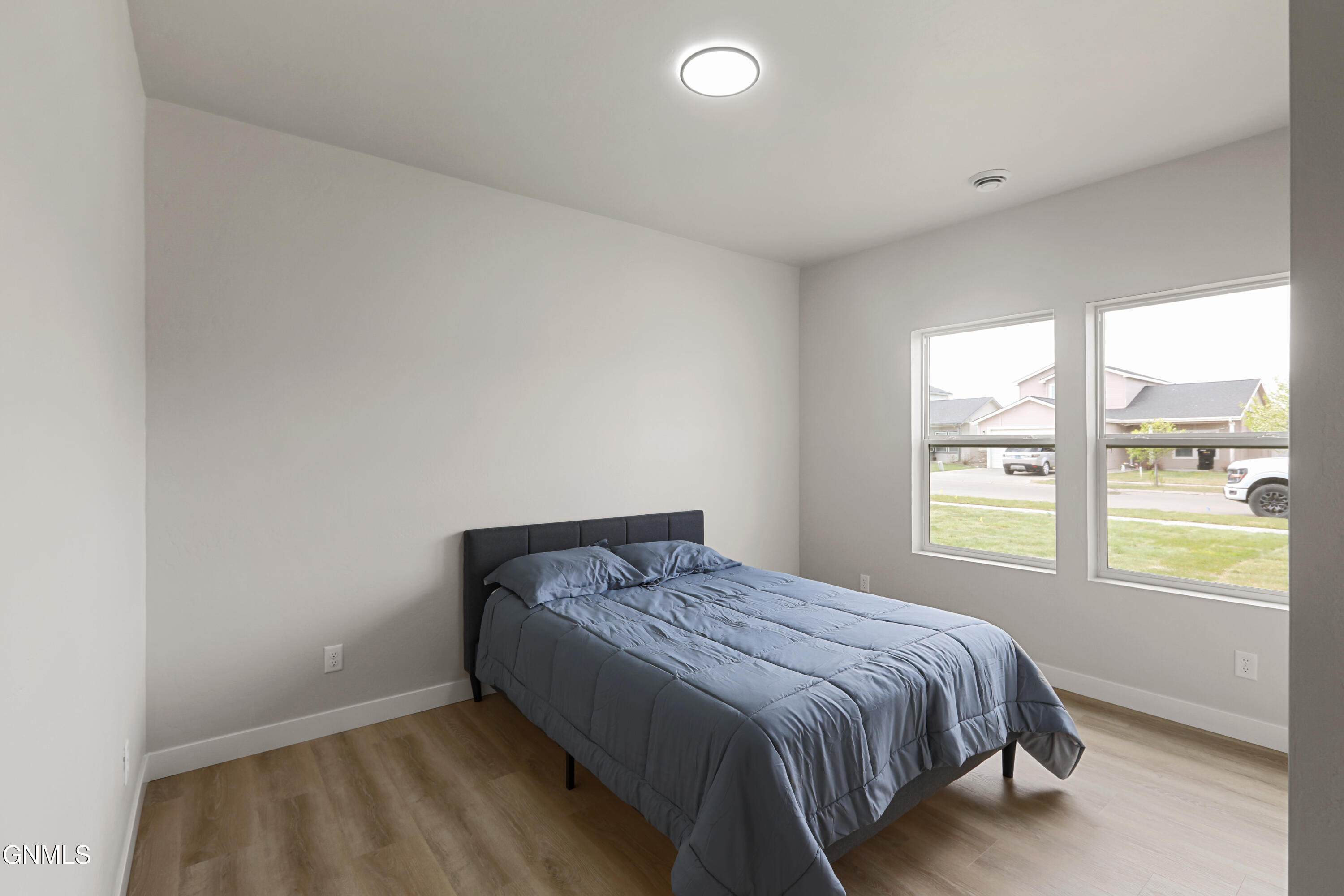 property viewer photo 17