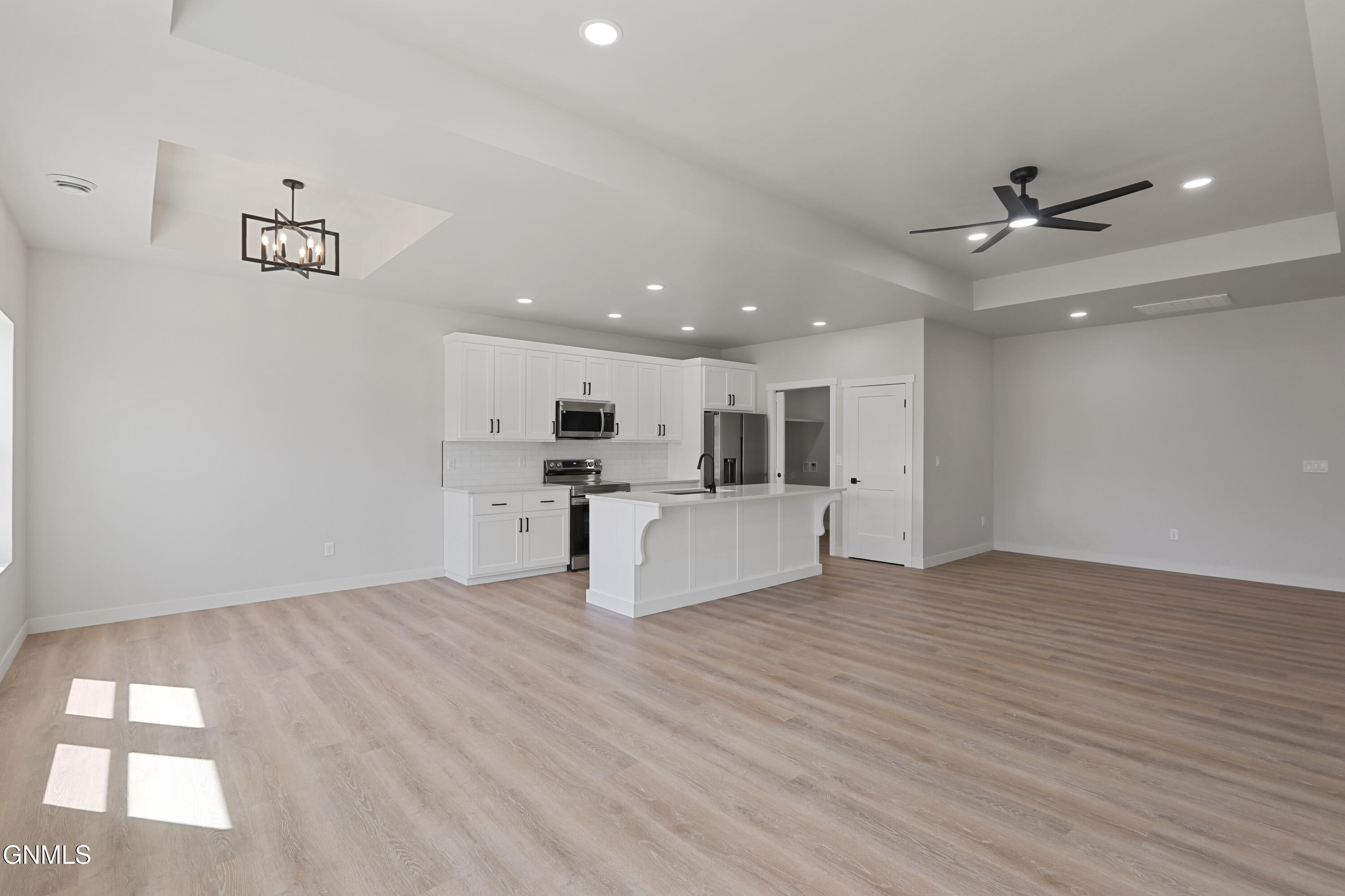 property viewer photo 4