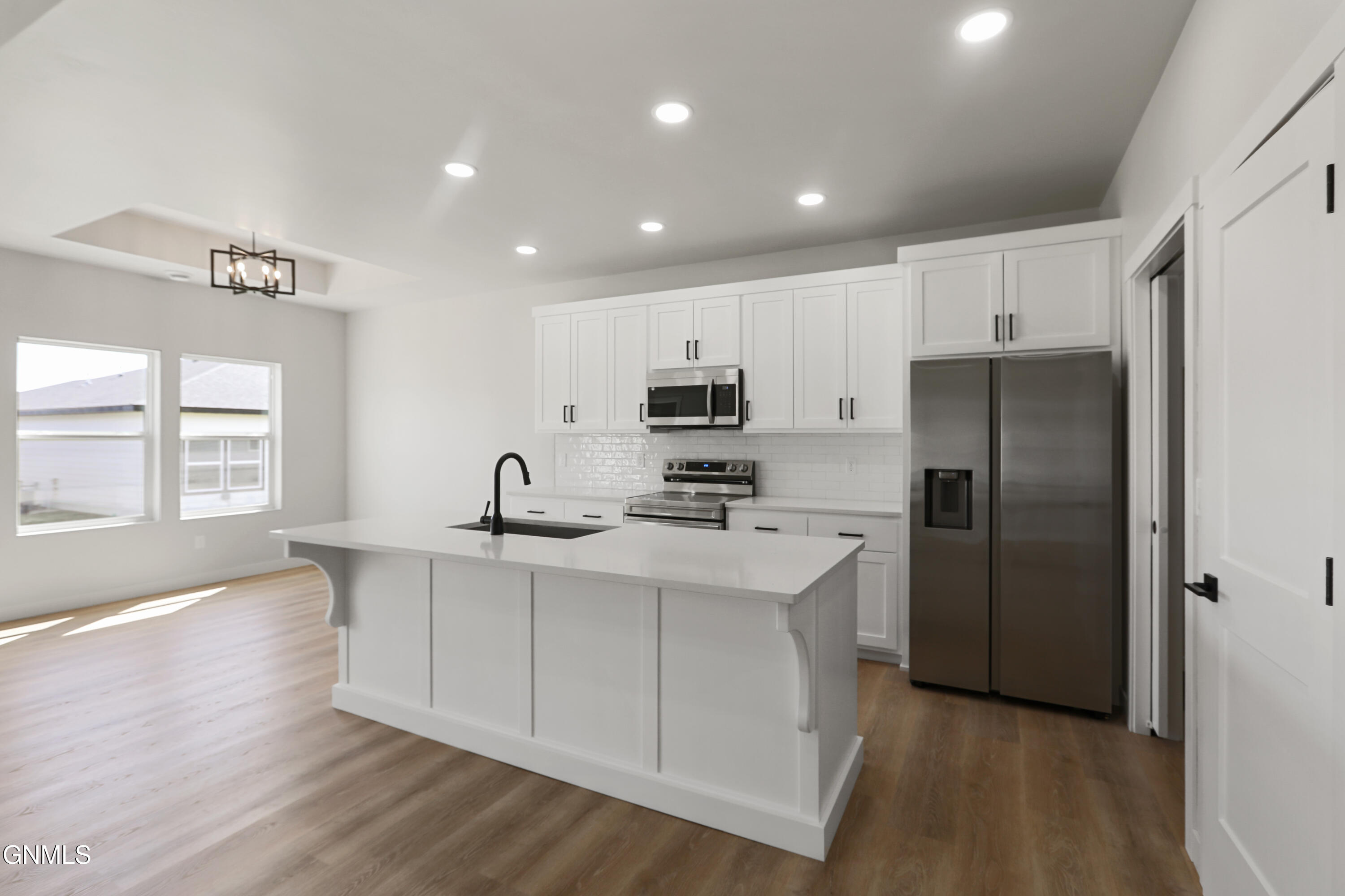 property viewer photo 8