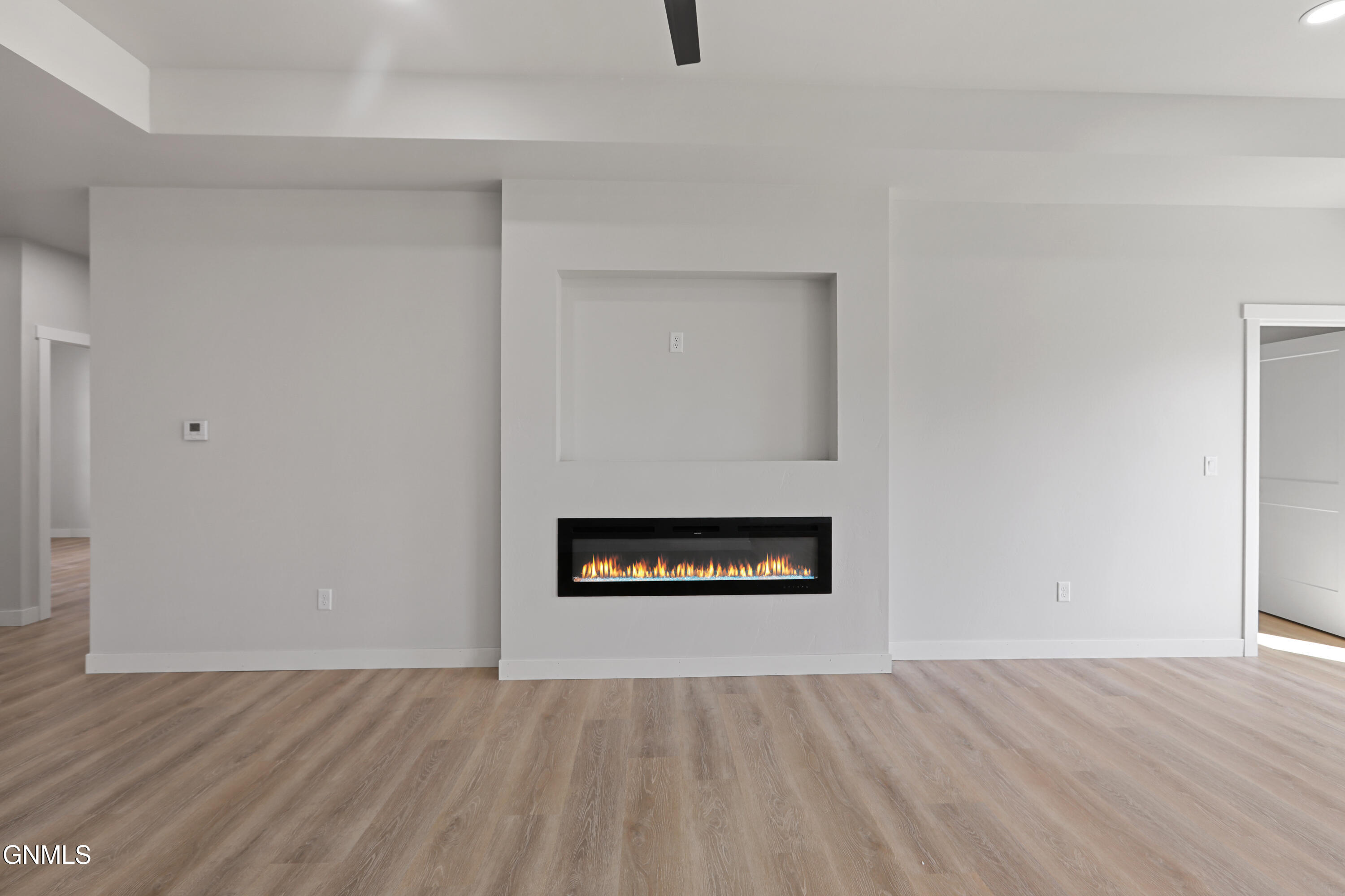 property viewer photo 9