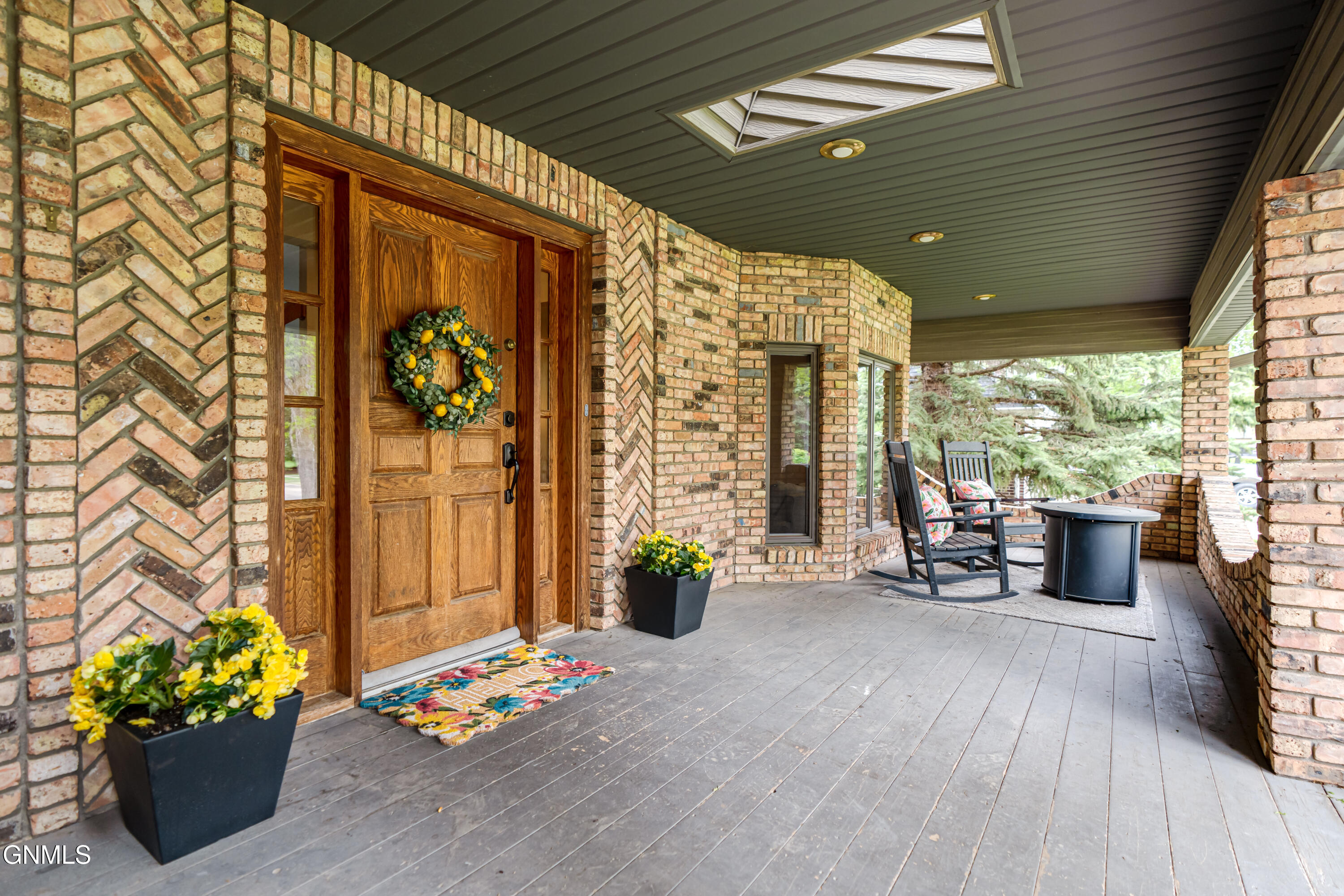 main property photo 4