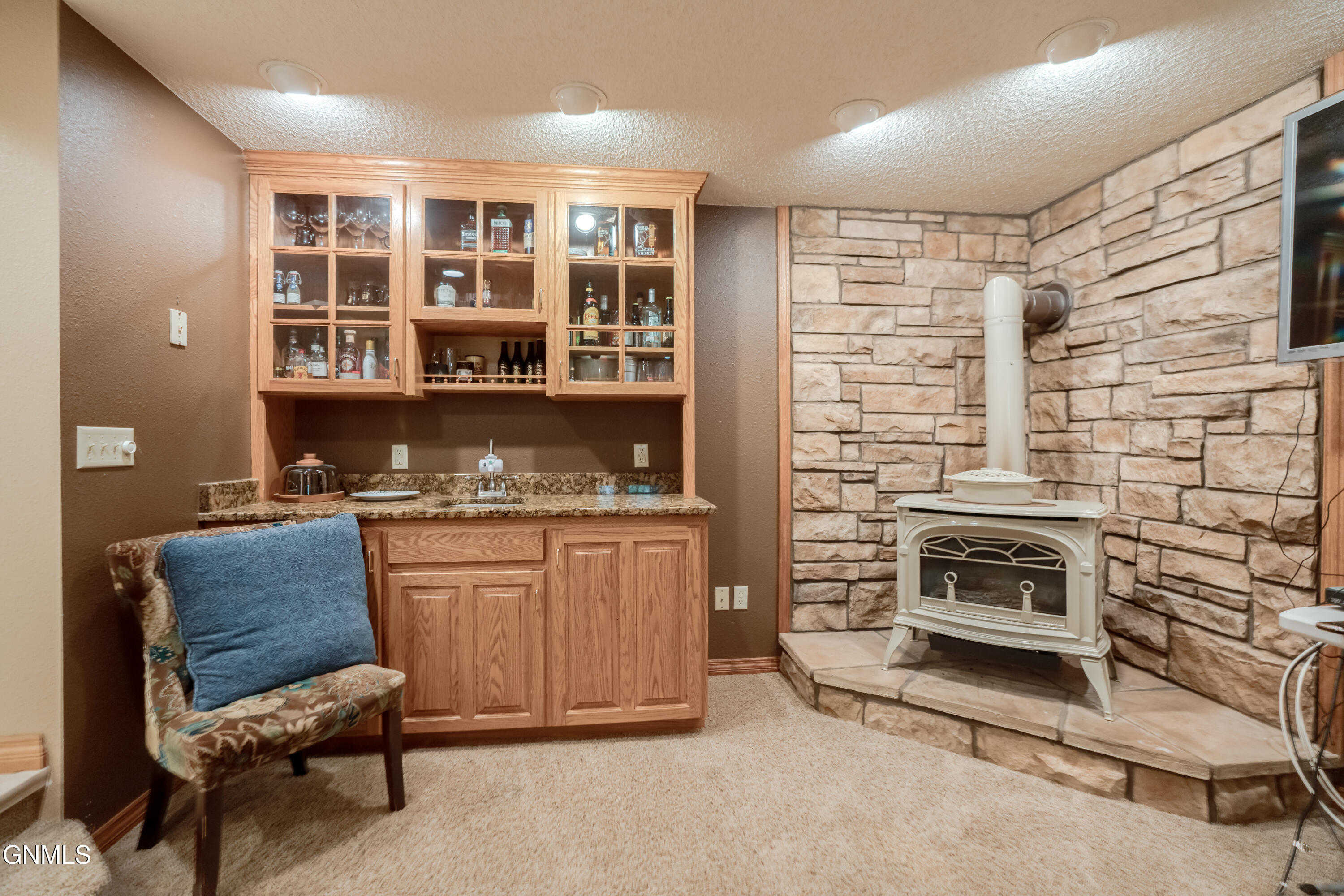 main property photo 89