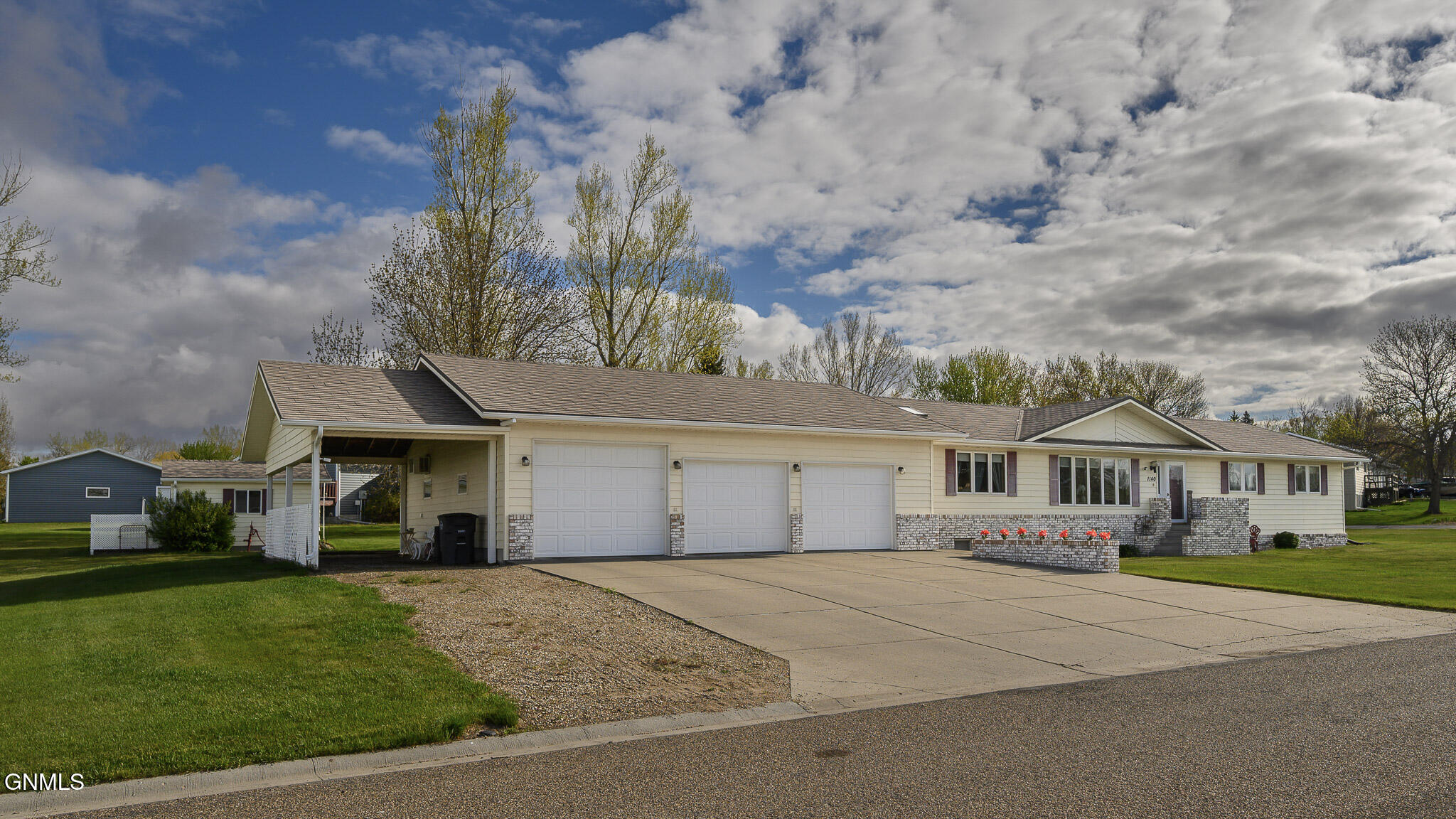 property viewer photo 1