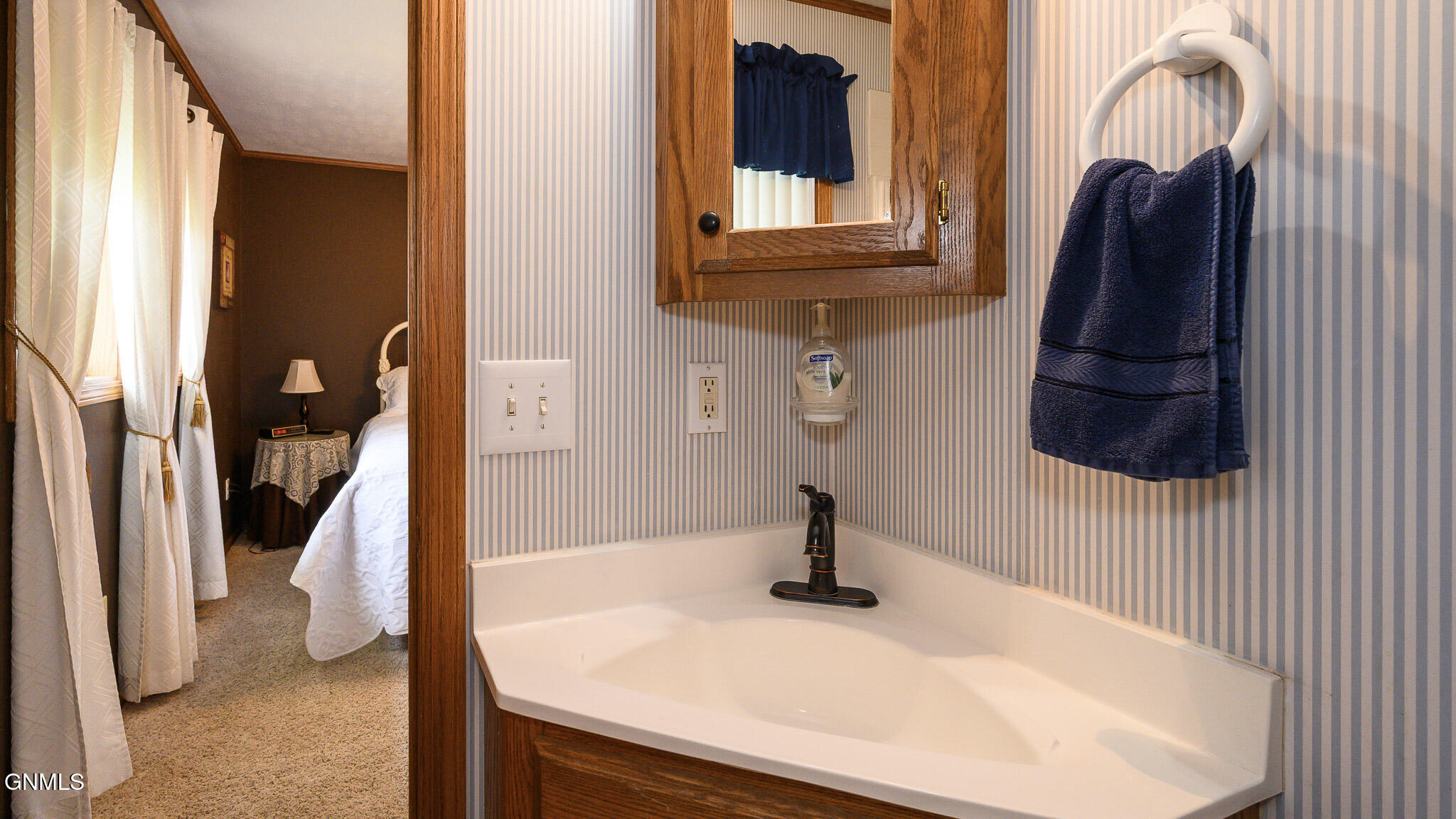 property viewer photo 16