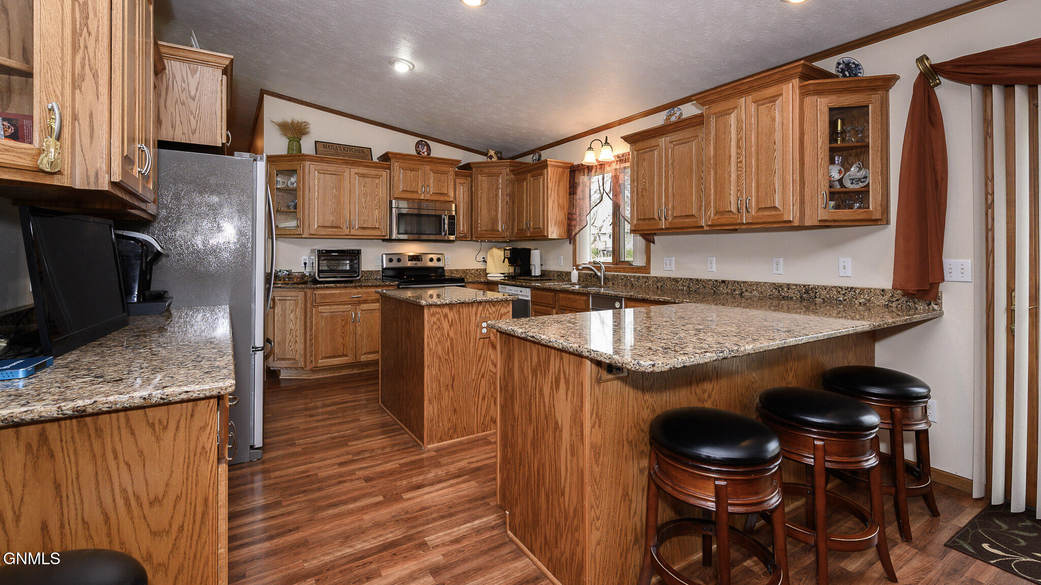 property viewer photo 2