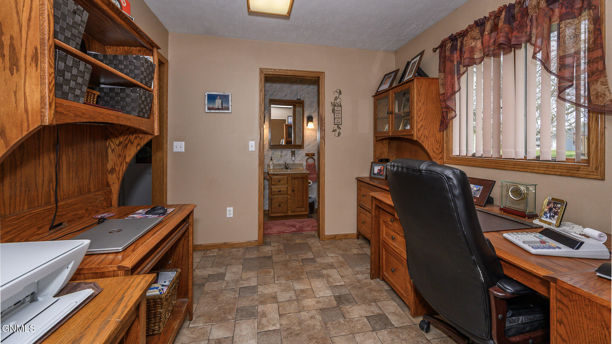 property viewer photo 24