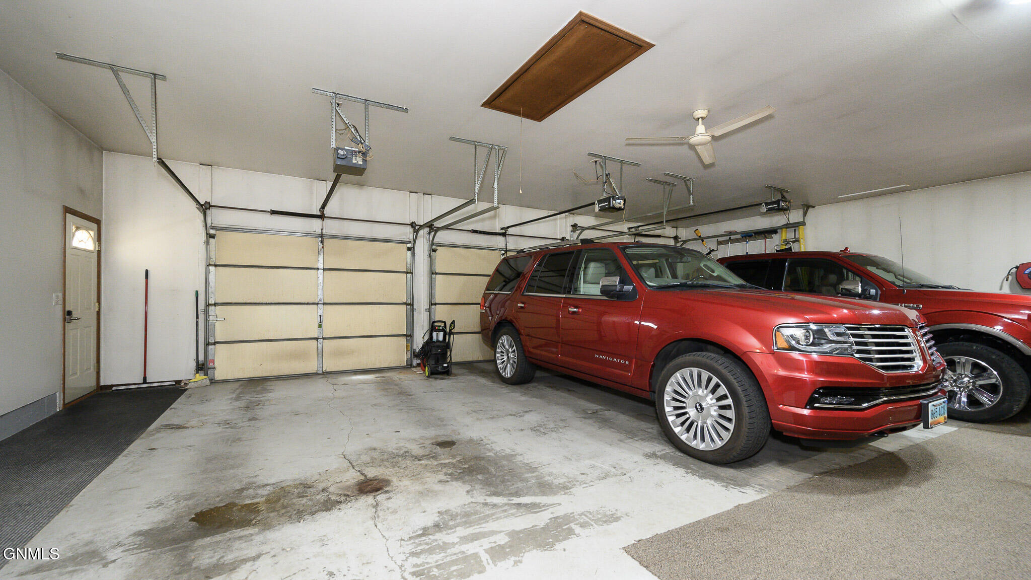 property viewer photo 36