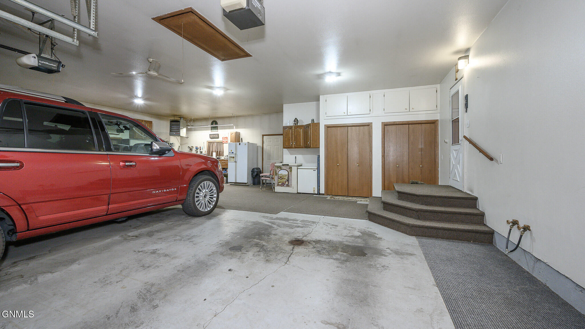 property viewer photo 37