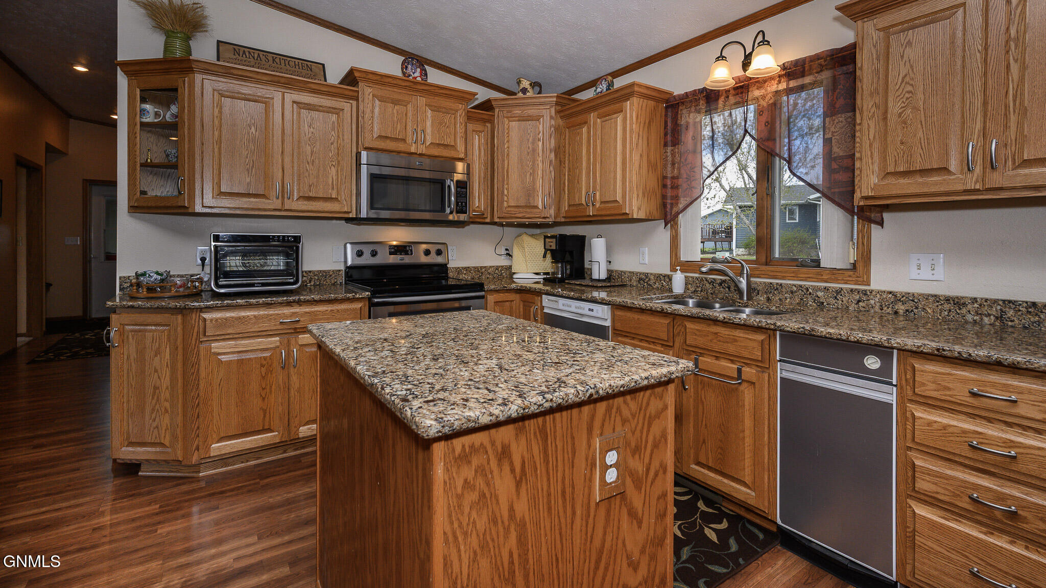 property viewer photo 4