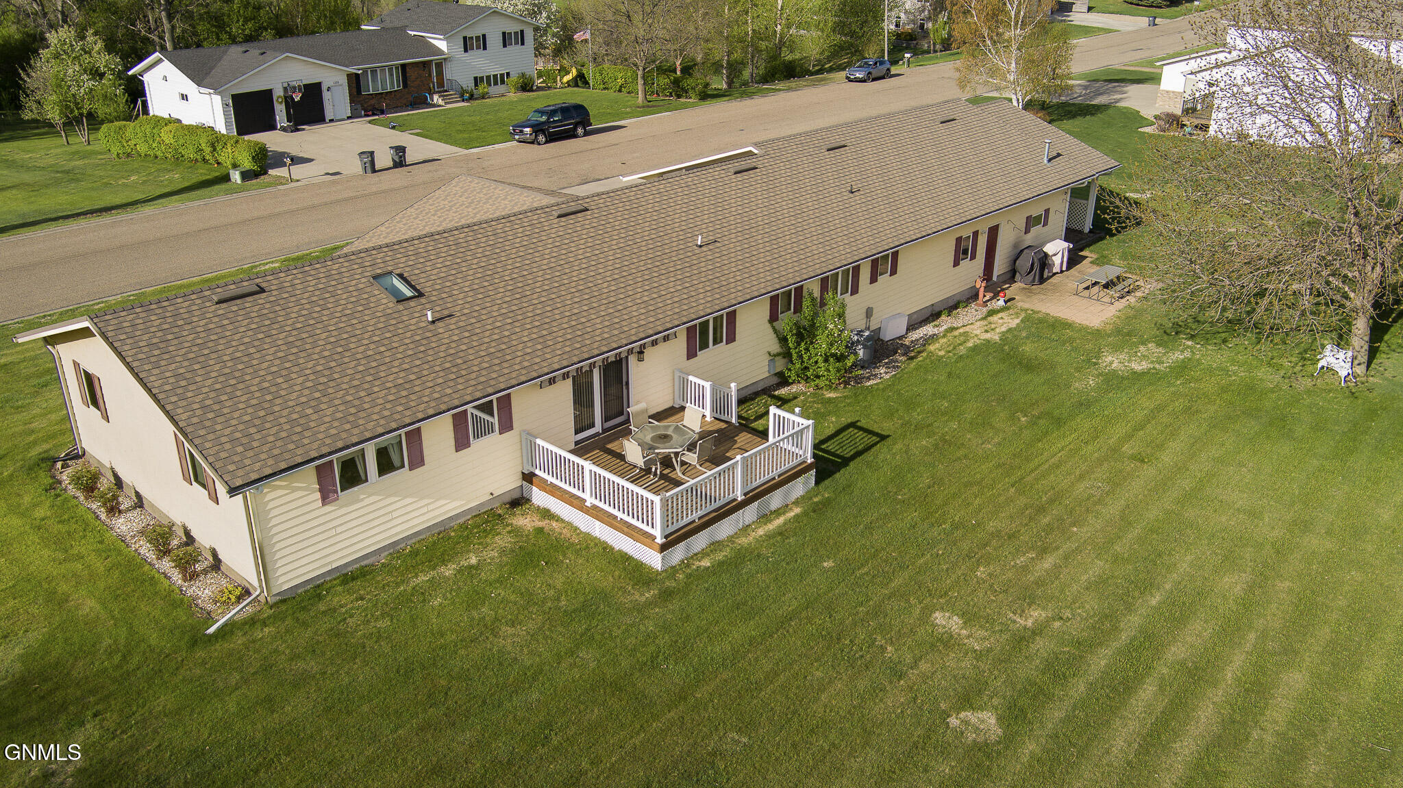 property viewer photo 42