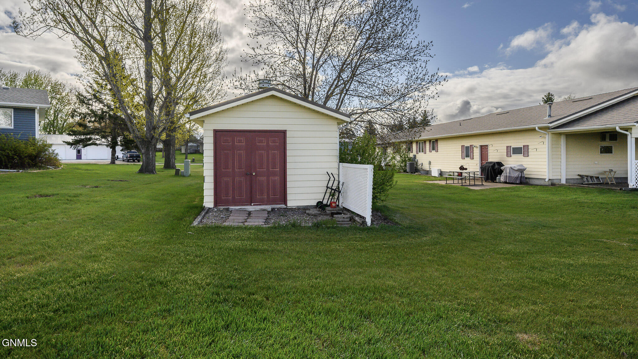 property viewer photo 46