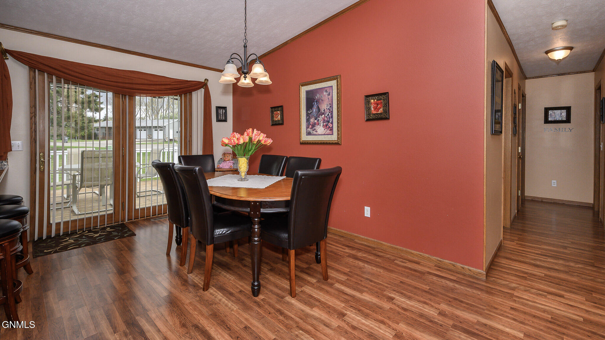 property viewer photo 6