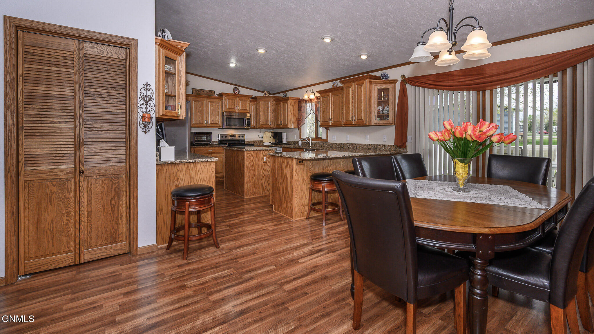 property viewer photo 7