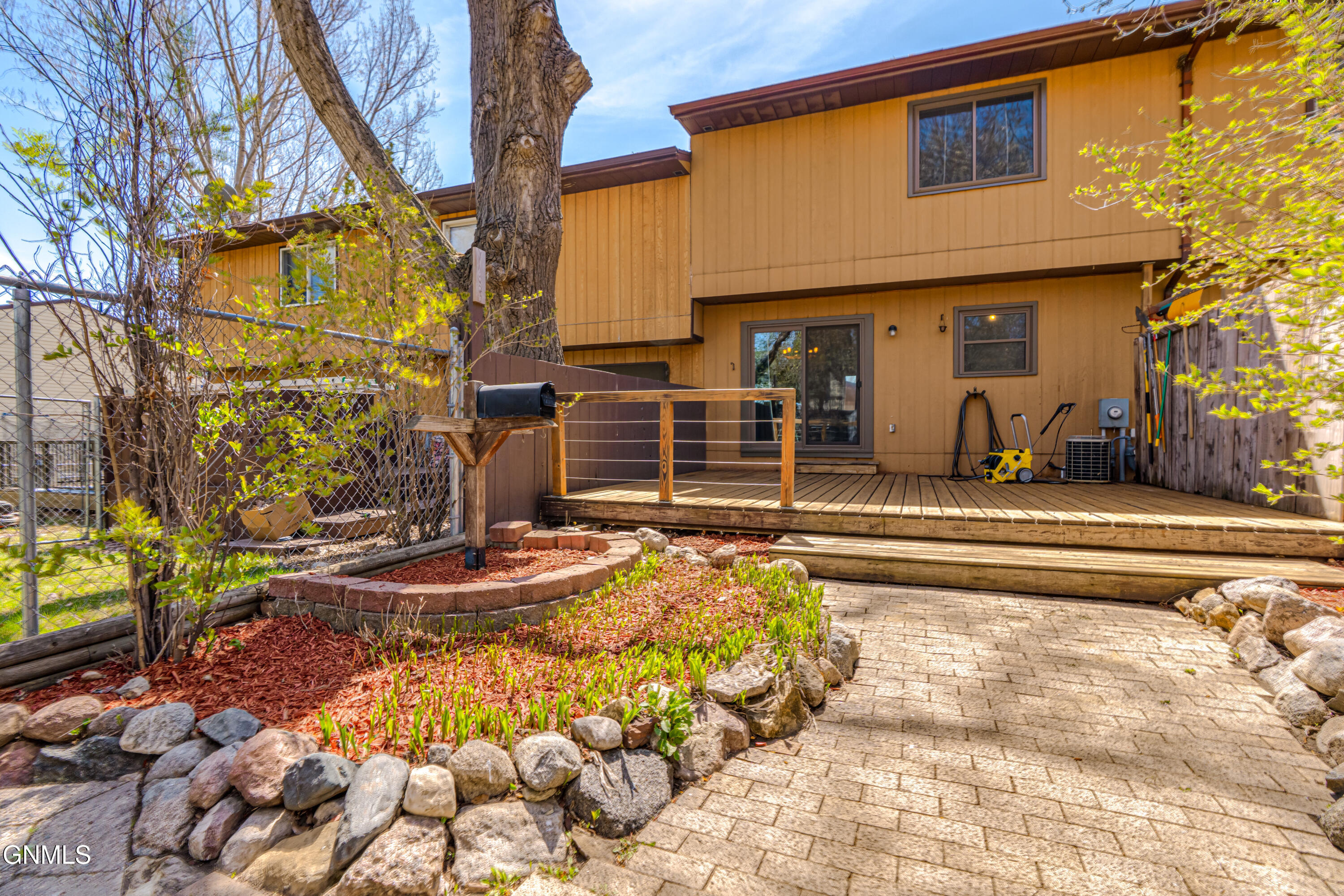 main property photo 48