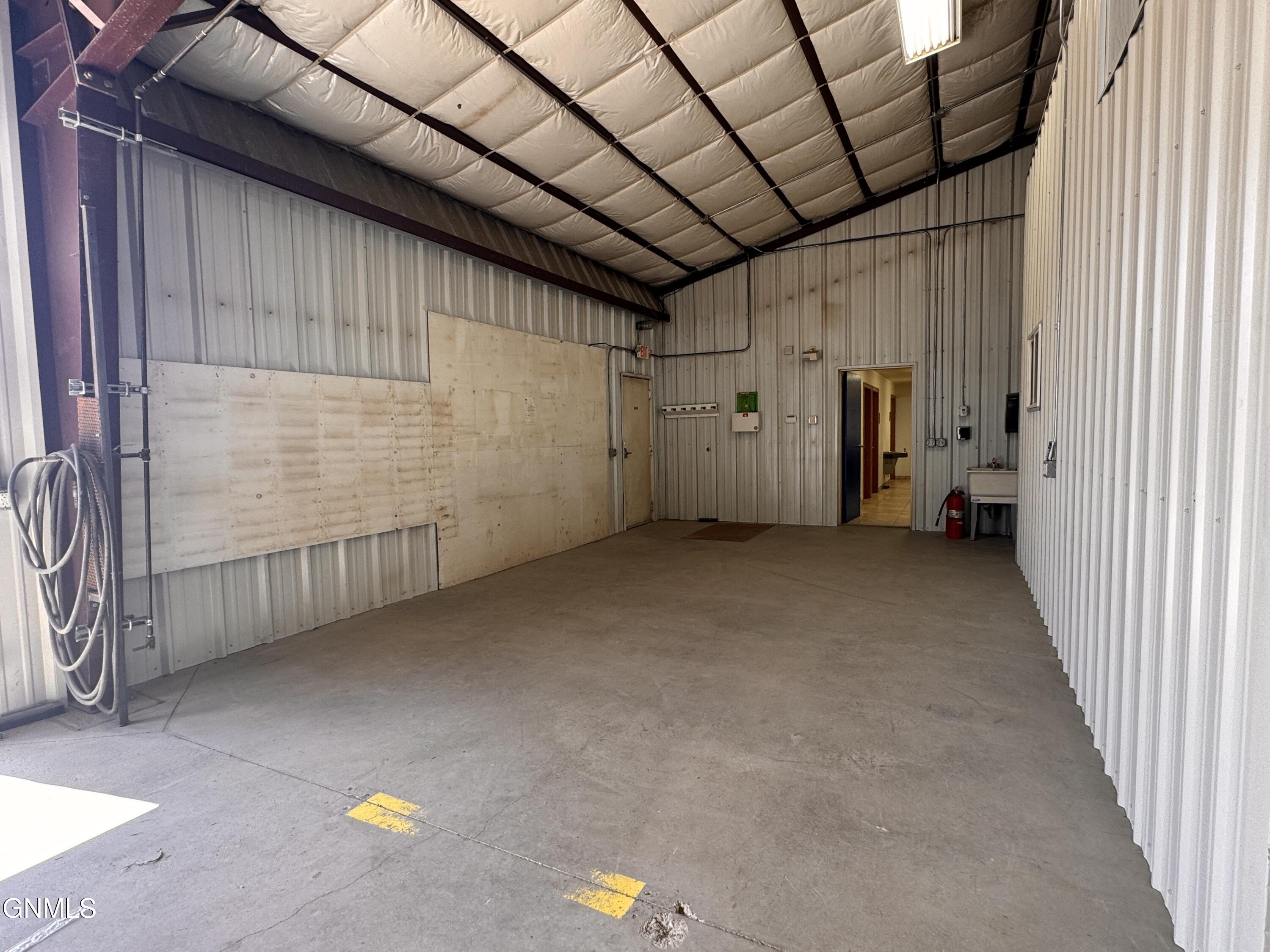 main property photo 13