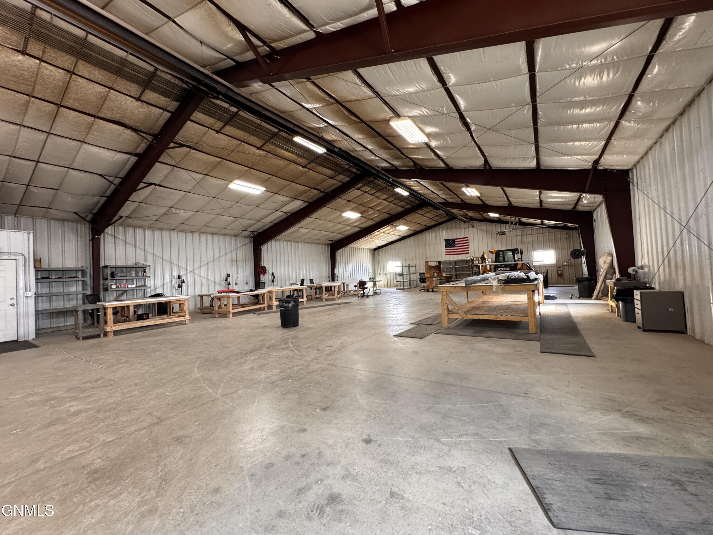 main property photo 6