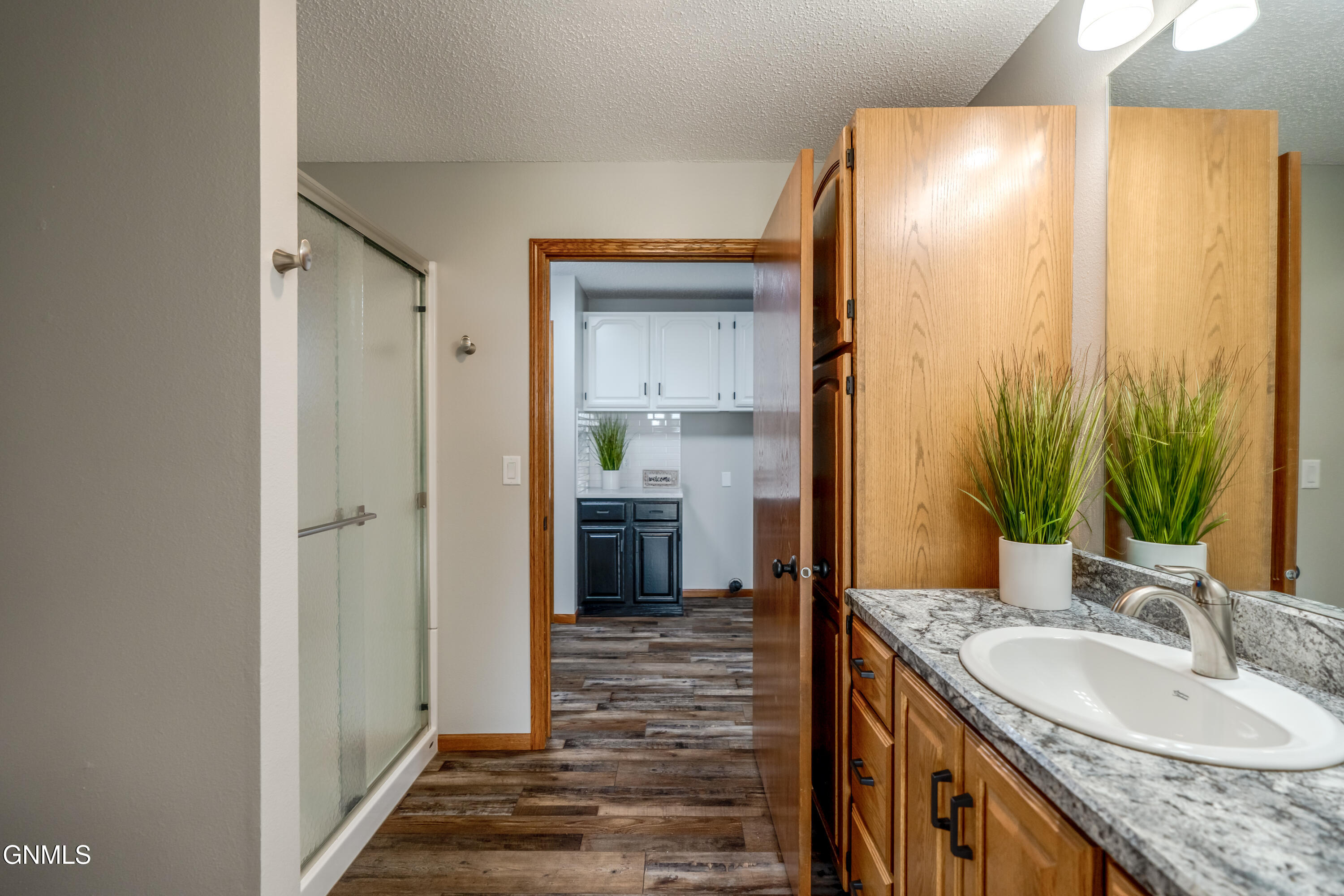 property viewer photo 10